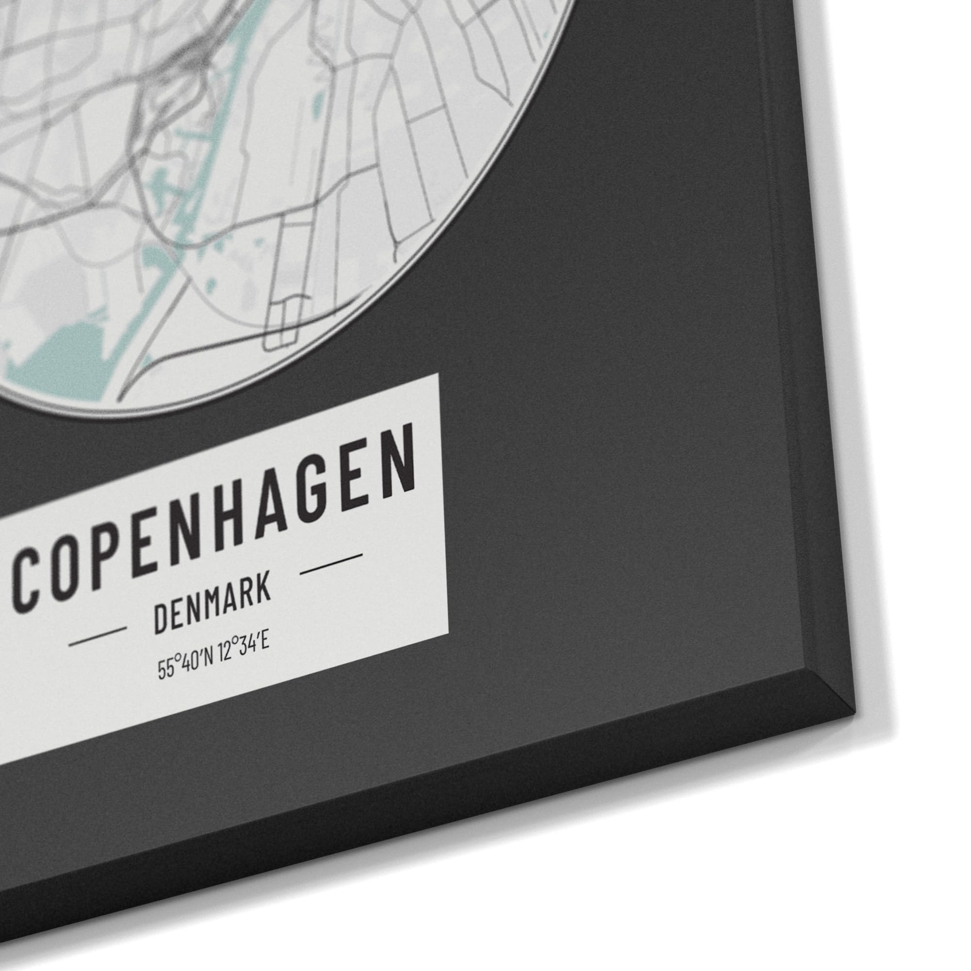 DEQORI Magnetyczna tablica do pisania kredą z nadrukiem UV | motyw "Mapa miasta Copenhagen" | prostokątna tablica kredowa do pisania – dekoracja ścienna do kuchni, korytarza, pokoju dziecięcego i