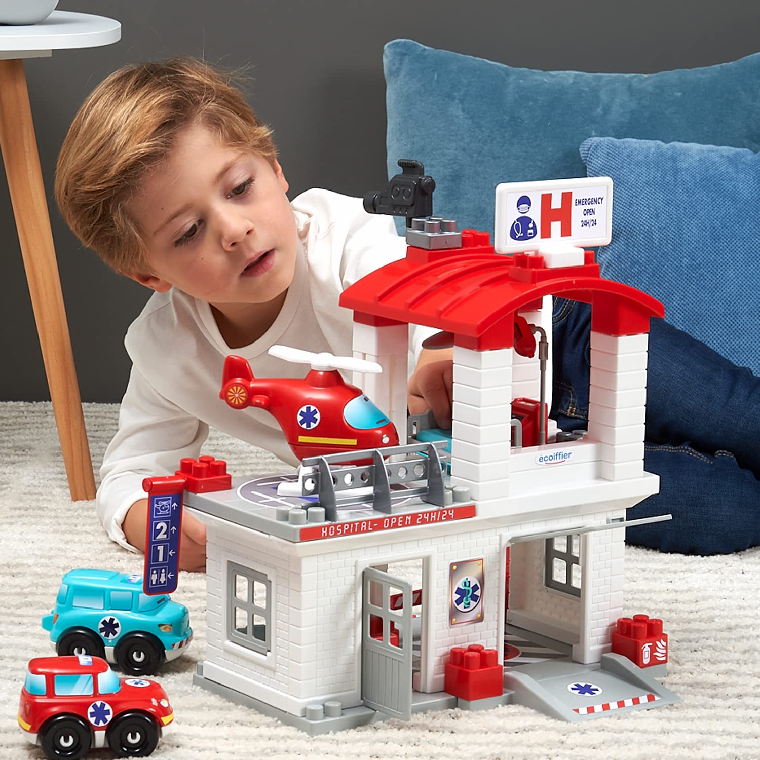 Ecoiffier - Set di 65 mattoncini da Costruzione, con Elicottero, Auto Giocattolo, Medico, Sorella, per Bambini dai 18 Mesi in su