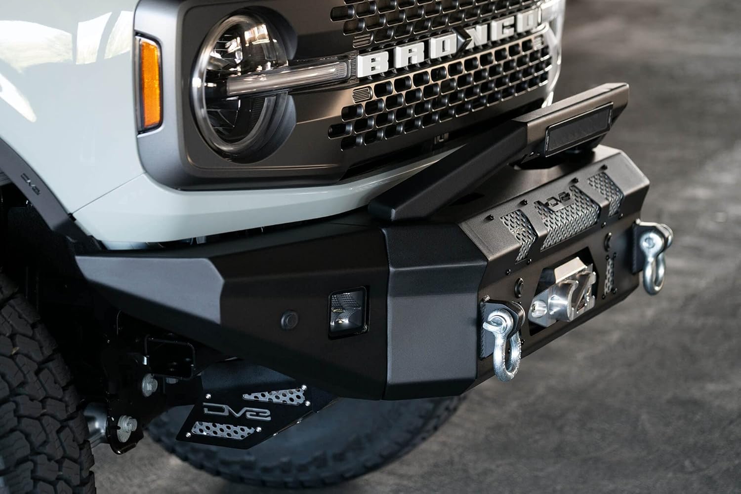 Bull Bar with LED Light Bar Mount fits most DV8 Offroad MTO Series Front Bumpers | Steel Construction | Accommodates 13-inch Elite Series Light Bar | DV8 Offroad