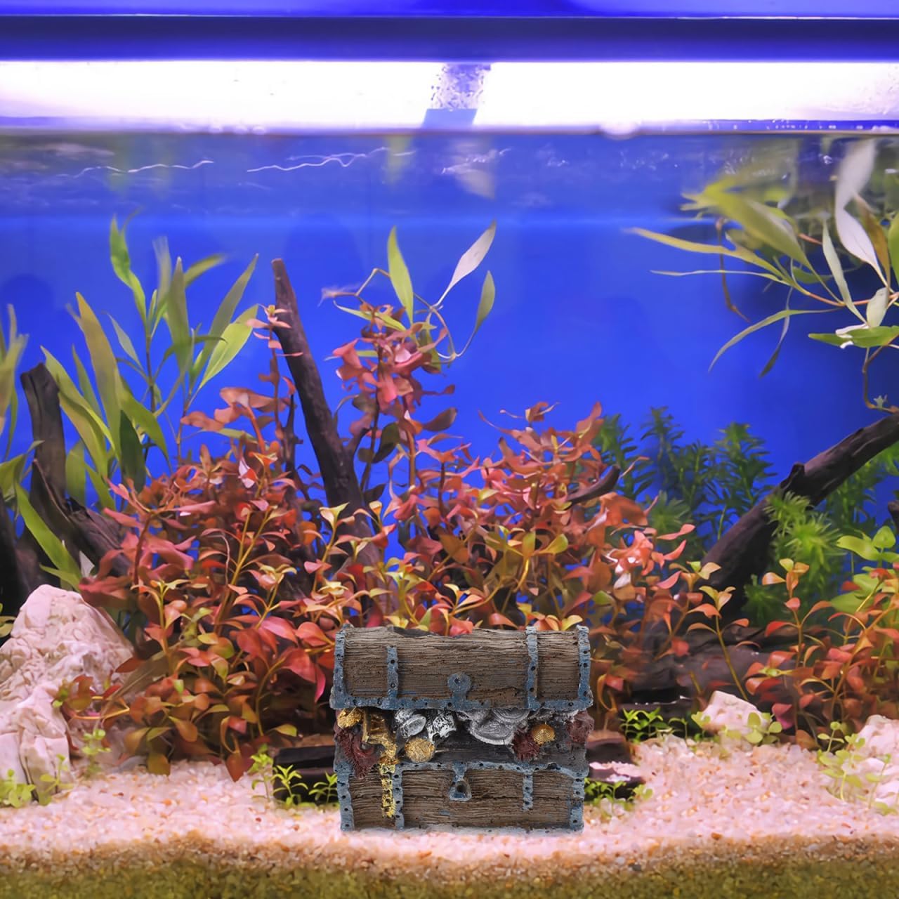 balacoo Aquarium Treasure Chest Fish Tank Ornament 4.7X2.8X3.5 Inch Resin Underwater Decorative Accessory Lightweight for Home Office Aquarium Decor