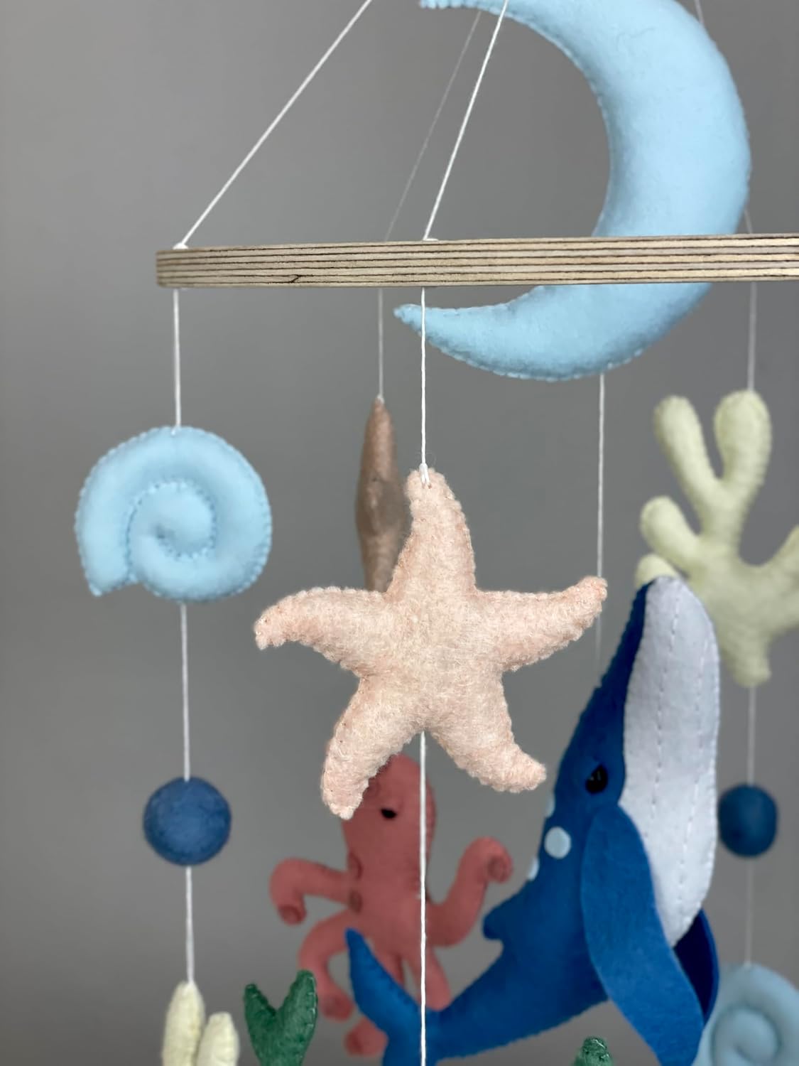 Ocean Mobile for Baby Crib Nautical Nursery Decor Felt sea Animals Unser The sea Mobile Ocean Baby Shower New Parents Gift Pregnancy Gift