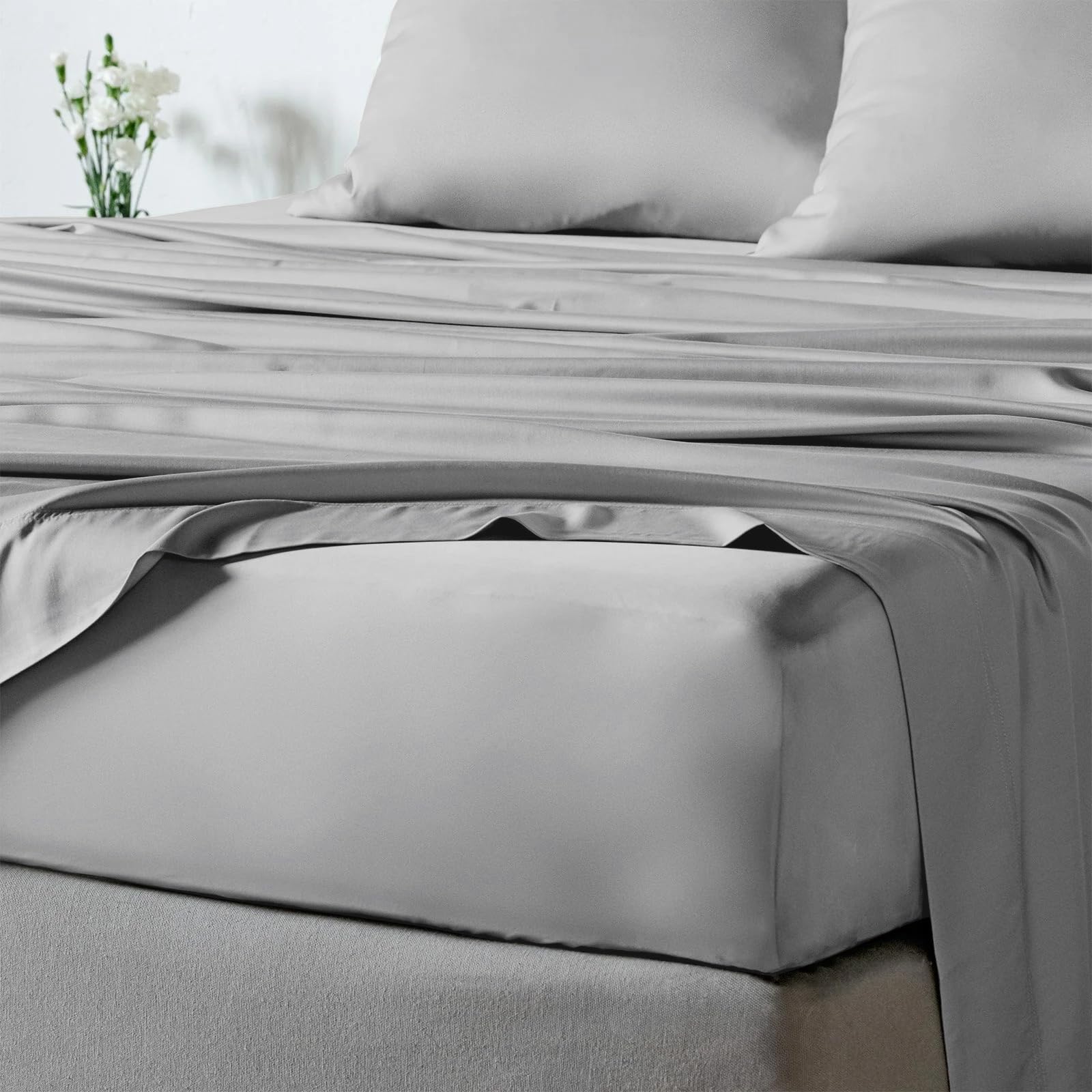 HM'S HOME'SECRET Roomers Bed Linen – Juego de Sábanas 100% Bambú Natural, 300 Hilos, Tacto Seda, Certificación Oeko-Tex 8 Tamaños (Gris Claro, Cama 135cm + 1 Funda Almohada)