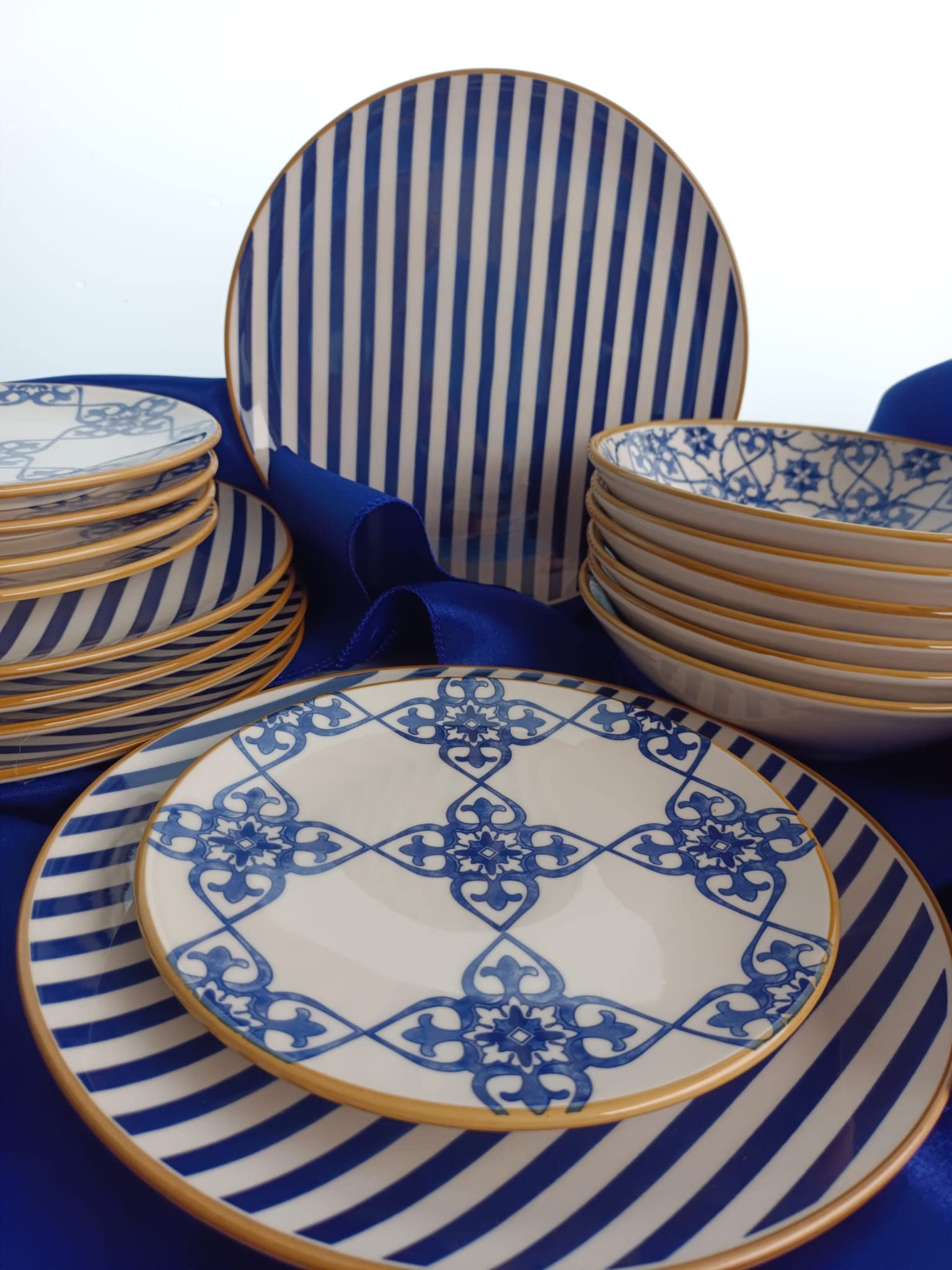 Vajilla Completa Loza H&H Lifestyle - 18 Piezas Decorada Azul y Dorado. Vajillas Completas Modernas