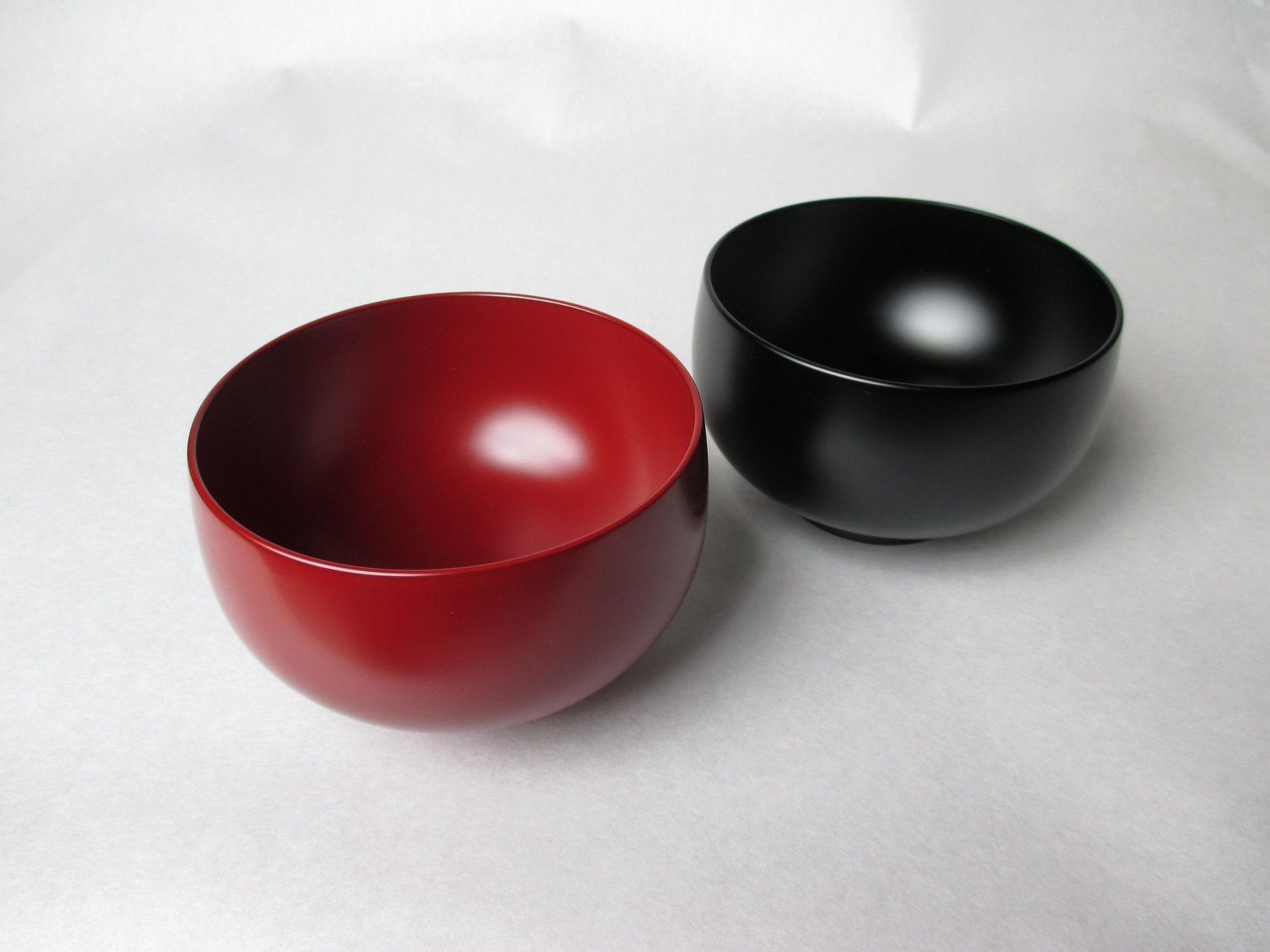 漆器　丸型椀 Amazon.co.jp: 中谷兄弟商会 山中漆器 夫婦汁椀 丸型 朱塗・黒塗 W20-6