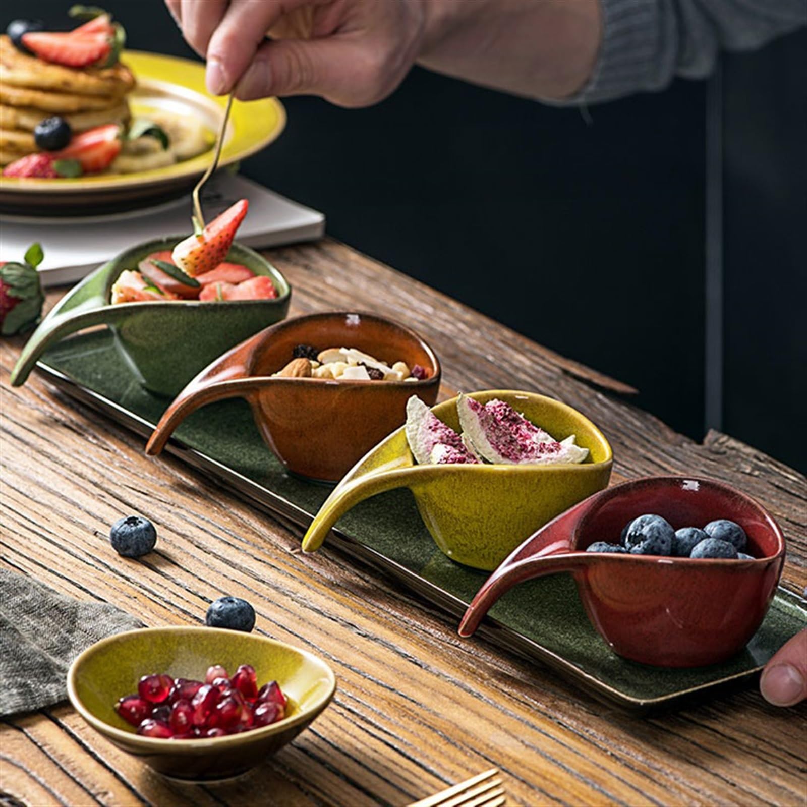 Ciotoline da Snack Piatto for condimenti a quattro scomparti Piatto for snack in ceramica for la casa Hotel Ristorante occidentale Piatto for caviale Ciotola for antipasti Piatti Snack Ceramica
