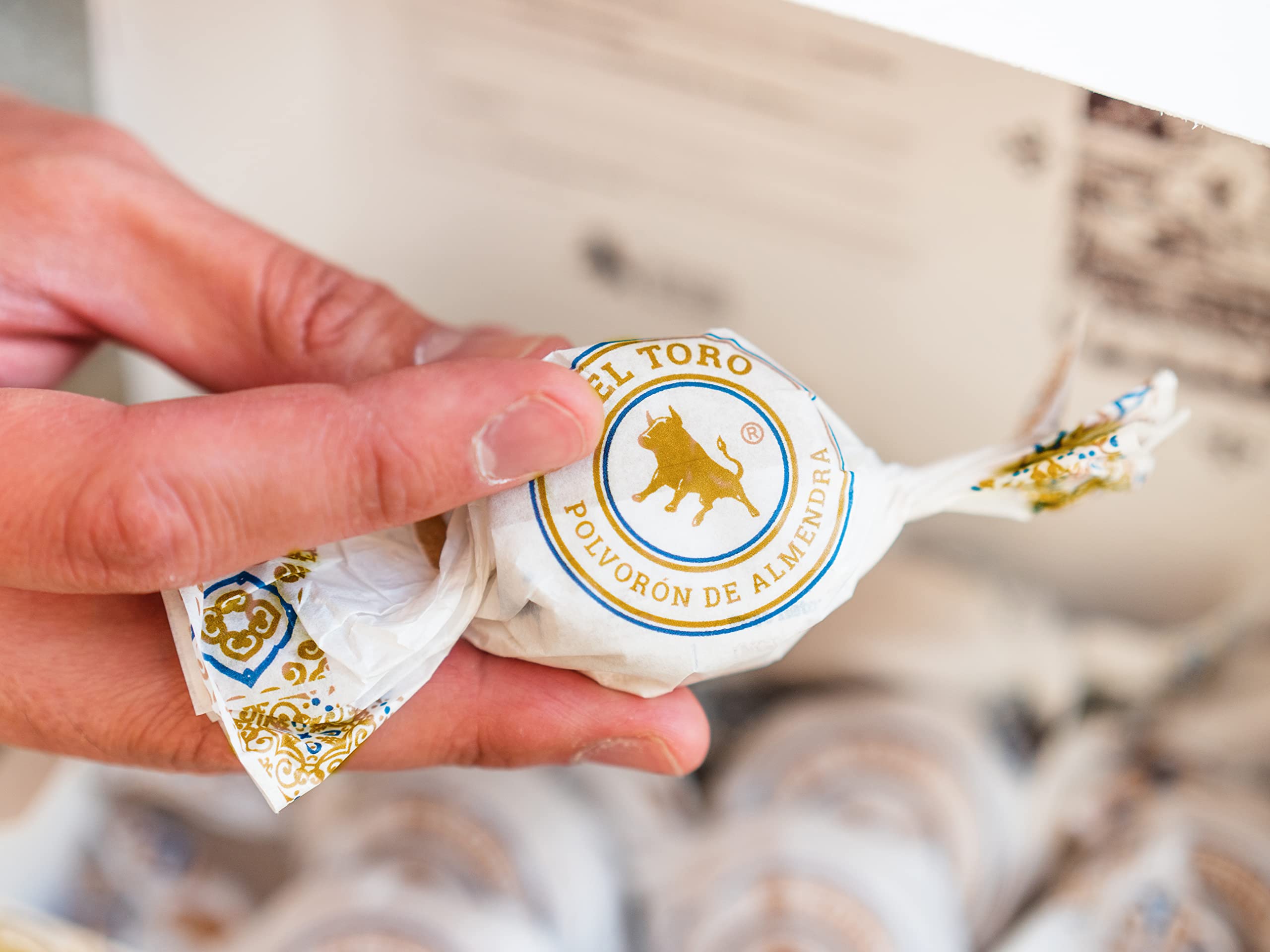 El Toro - Estuche de 5 kg Polvorones el Toro Almendras - Pastelería y Dulces Galicia - Valladolid - Elaborados con almendras marcona- producto artesanal - consumo preferente entre 6 y 8 meses