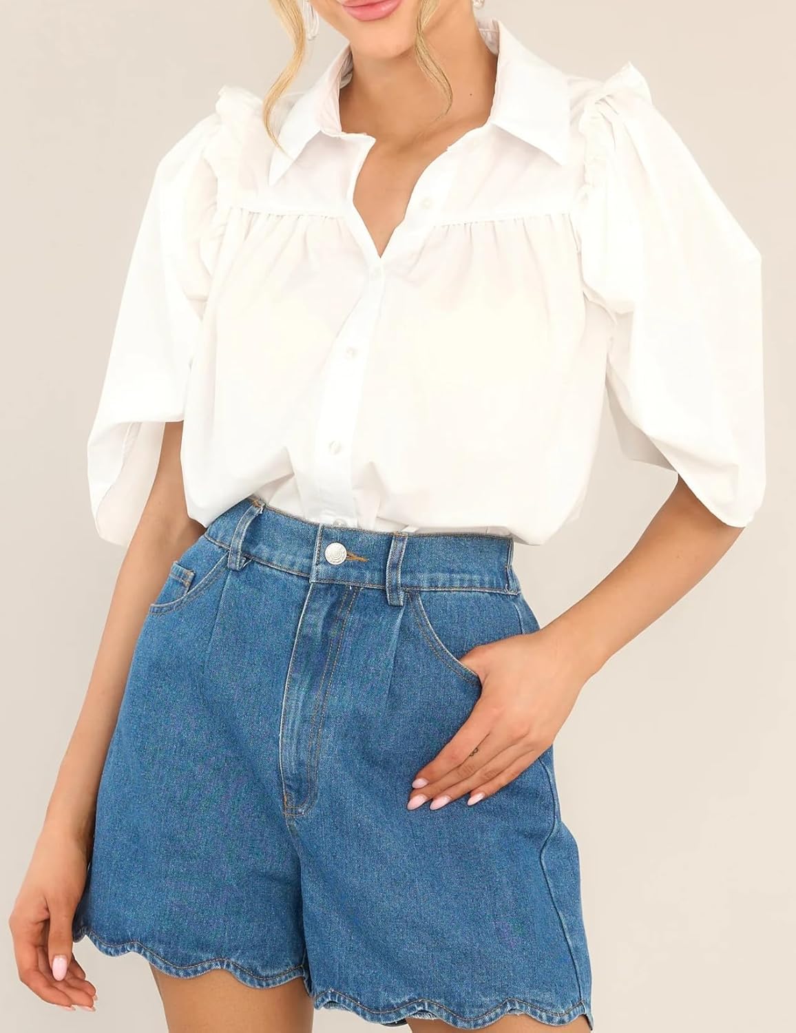 Women High Waisted Denim Shorts Elastic Back Waist Loose Fit Wave Hem Summer Casual Jean Shorts with Pockets