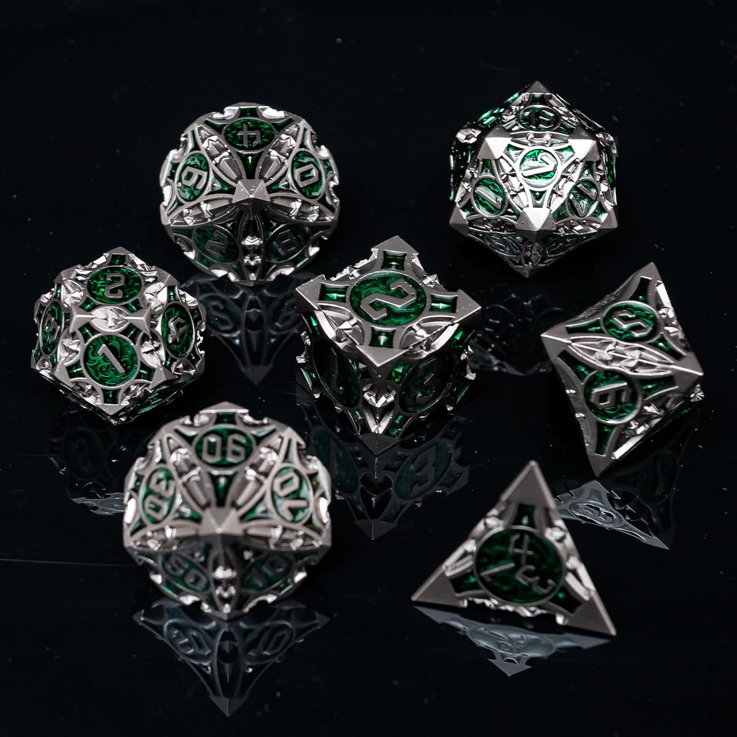 Metal DND Dice Set with A Gift Box, Green Spike Trap Heavy Metal Dice Set, Designed for DM and D&D RPG Player, Perfect for Dungeons and Dragons, MTG, Role Playing Games Accessories