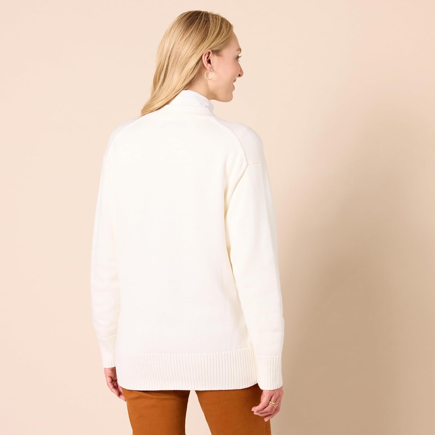 Amazon Essentials Women's V-Neck Midweight Relaxed-Fit Cardigan Sweater - Image 2