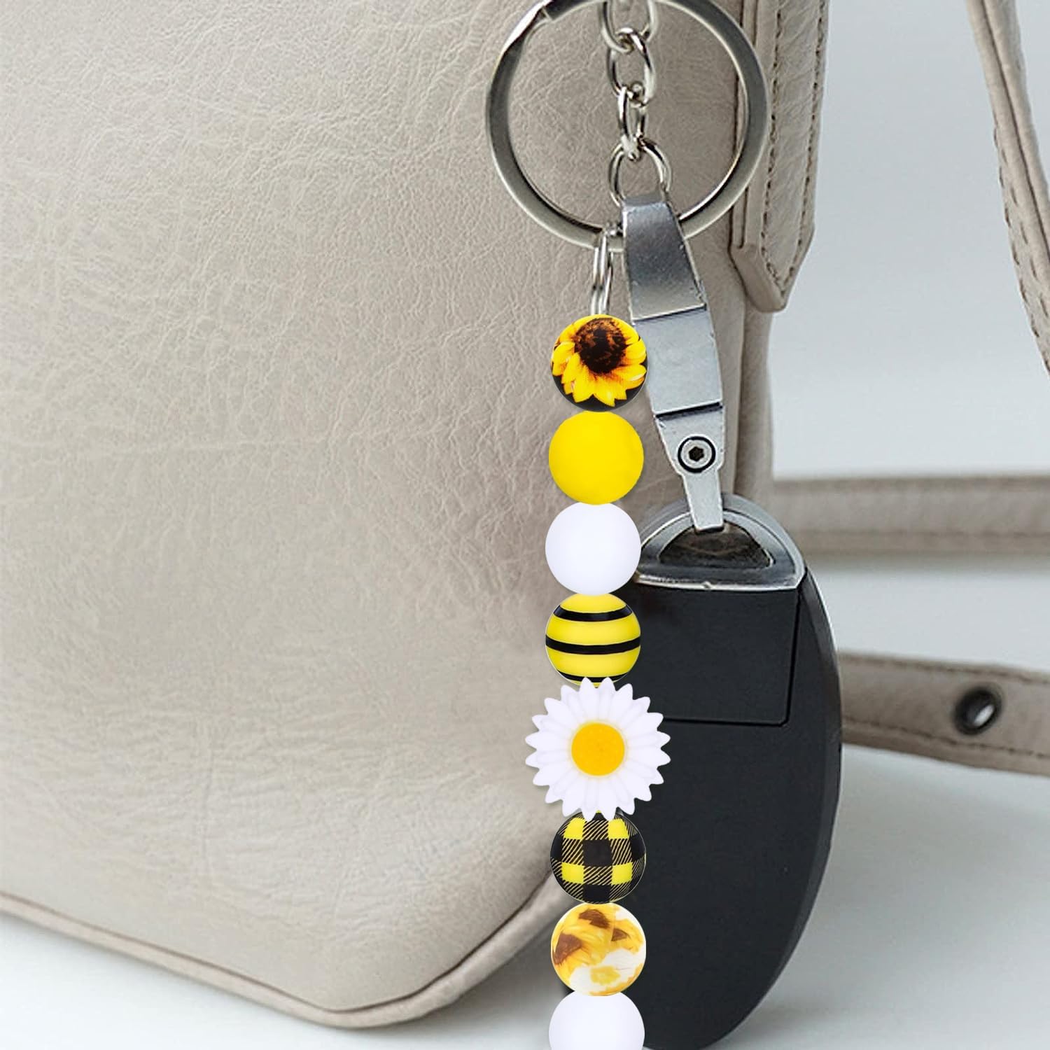 84Pcs Sunflower Silicone Beads Set 15mm Round Silicone Beads Bulk Yellow Black White Silicone Focal Beads Daisy Flower DIY Crafts Loose Spacer Beads for Pens Keychain Bracelet Necklace Lanyard Making