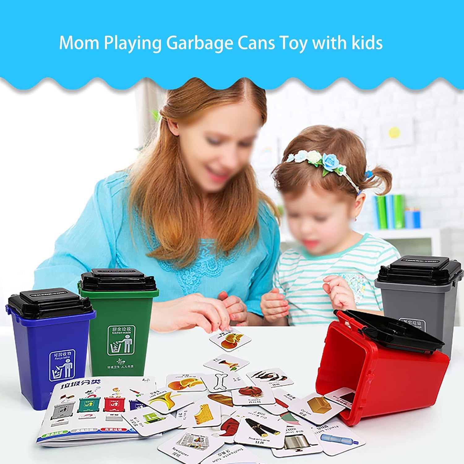 【APPROVATO DA PEDAGOGHI】 Gioco Educativo Riciclaggio Bambini 3-8 Anni - 4 Bidoni Colorati + 108 Carte + Guida | Giocattolo Ecologico per Imparare Differenziata (Plastica/Carta/Vetro/Organico)