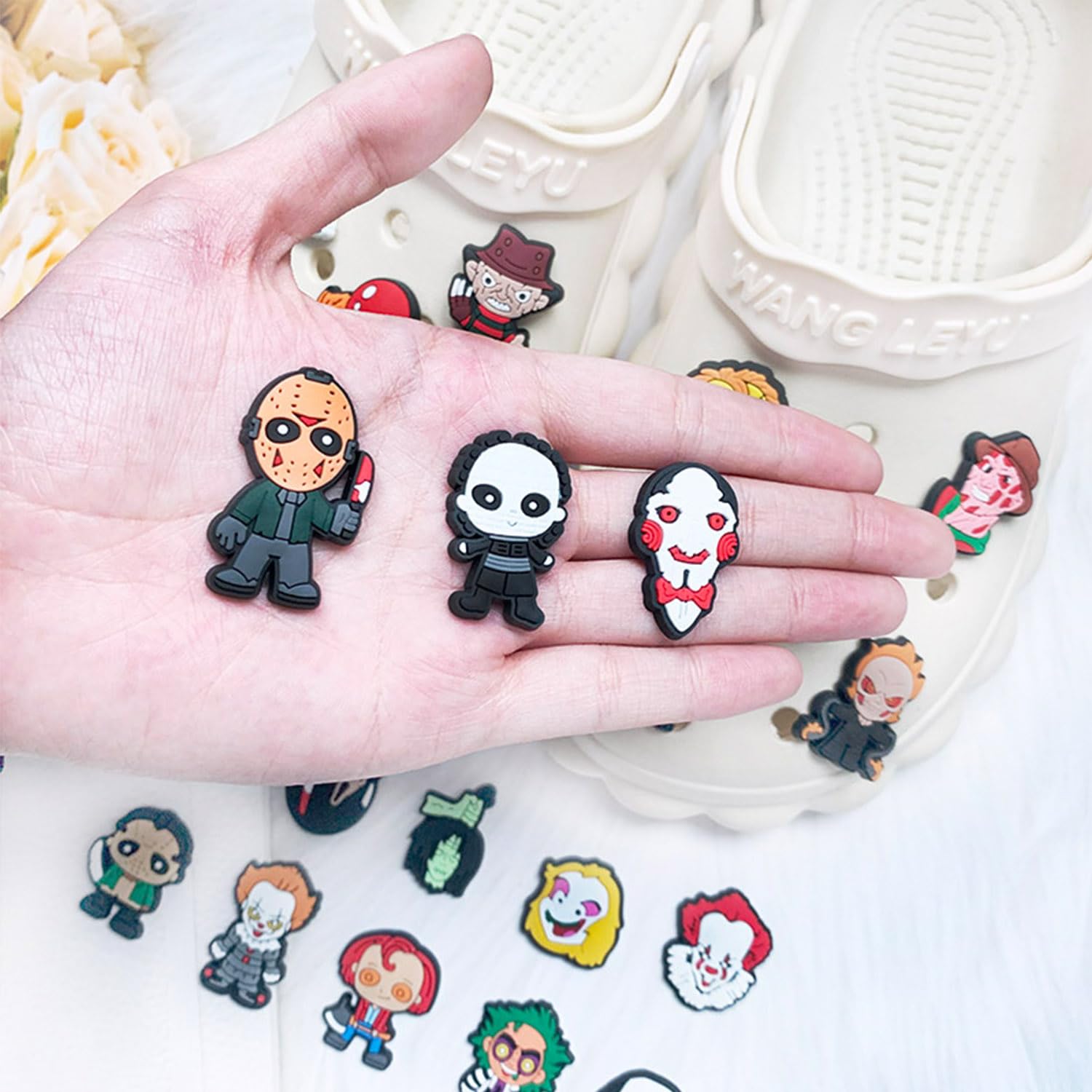 Terror Encantos del Zapato 30PCS Terrorífico tema de Halloween Zapato Decoración Croc Charms para Niñas Mujeres Niños Adultos, Regalo para Fiesta de Cumpleaños