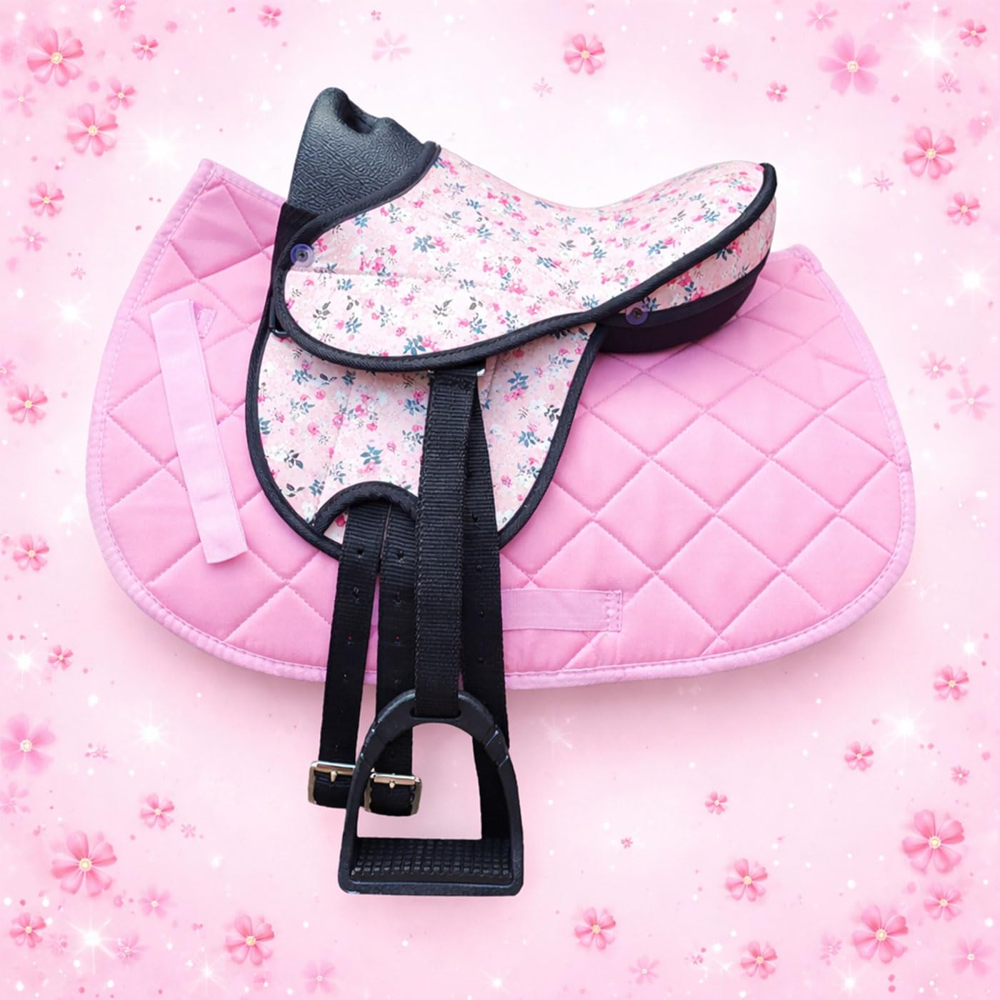 Brama West Holzpferd Sattel Set „My Happy Pony“ | Sattel für Shetty Pony Holzpferd | mit Satteldecke, Sattelgurt, Steigbügel & Steigbügelriemen | Sattel Flower/Decke Pink