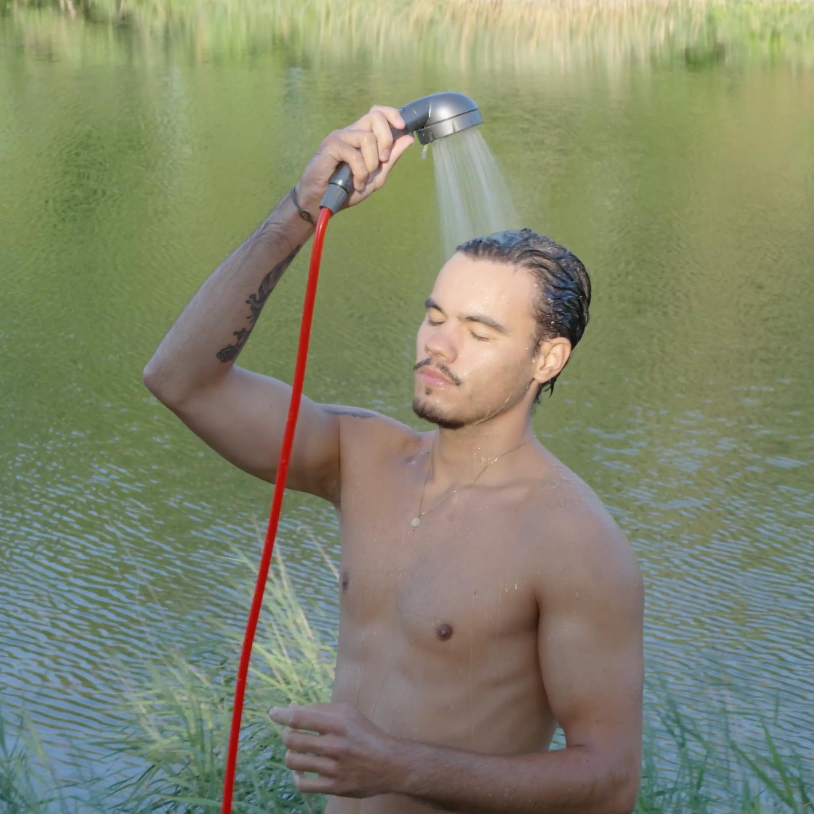 CAMPLUX Nano 3 Max - Chauffe-Eau Portable à Gaz, Kit Douche Outdoor, Eau Chaude Instantanée, avec Batterie Intégrée et Pompe 12V, Compact pour Camping & Vanlife