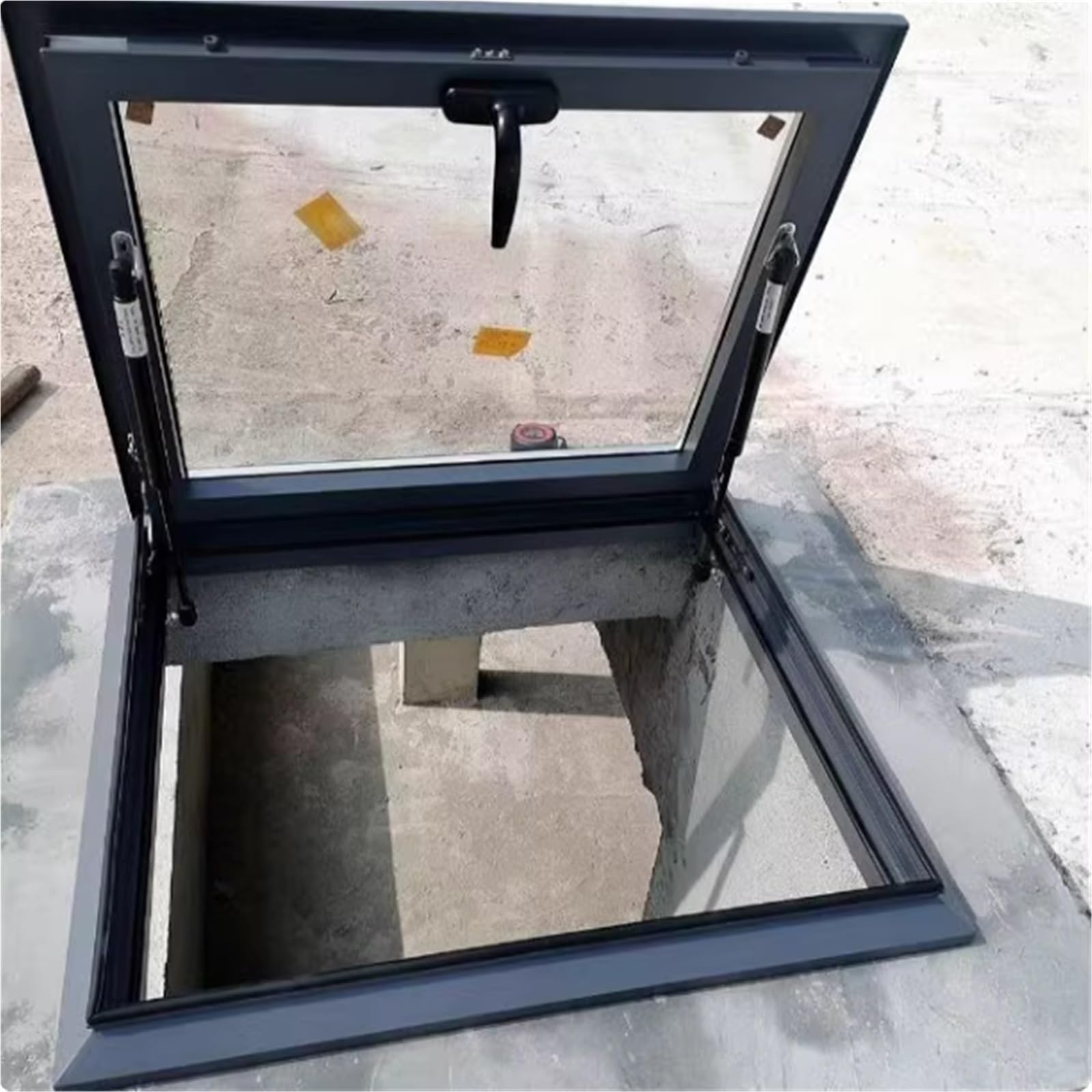 Puits de lumière en verre trempé et châssis aluminium durable 100x100 cm