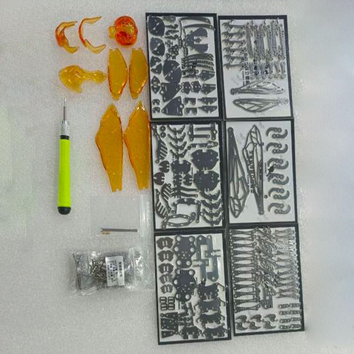Kit di modellini meccanici 3D di precisione con luci a LED, puzzle in acciaio inox, educazione STEM, fai da te, per adulti e adolescenti, regali di compleanno, ornamento per insetti