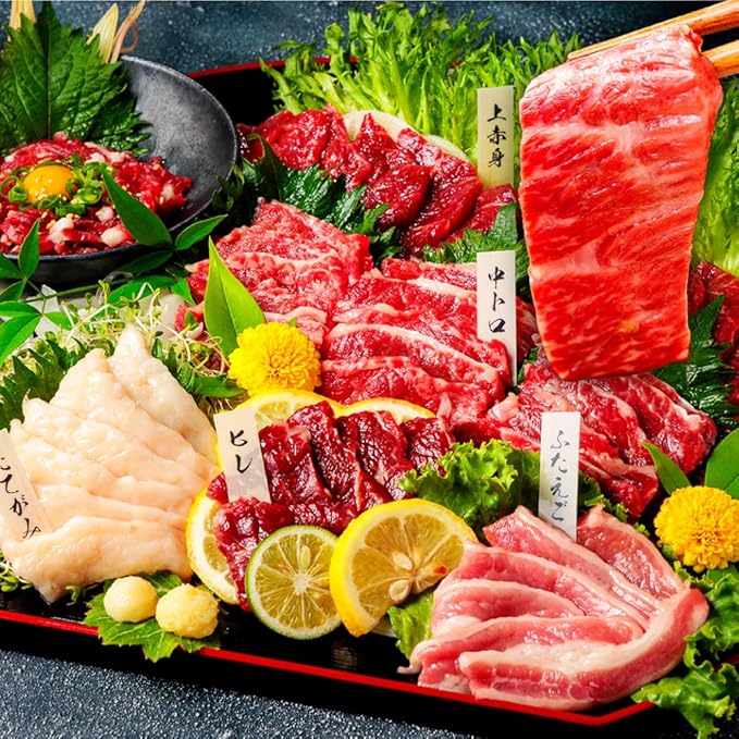 Amazon 国産 熊本産 馬刺し 贅沢さくらセット ６種盛り合わせ 400g 8人前 上赤身 霜降り中トロ 馬ヒレ たてがみ ふたえご ユッケ 最高級の新鮮な馬刺しを熊本から 熊本馬刺しドットコム 馬肉 通販