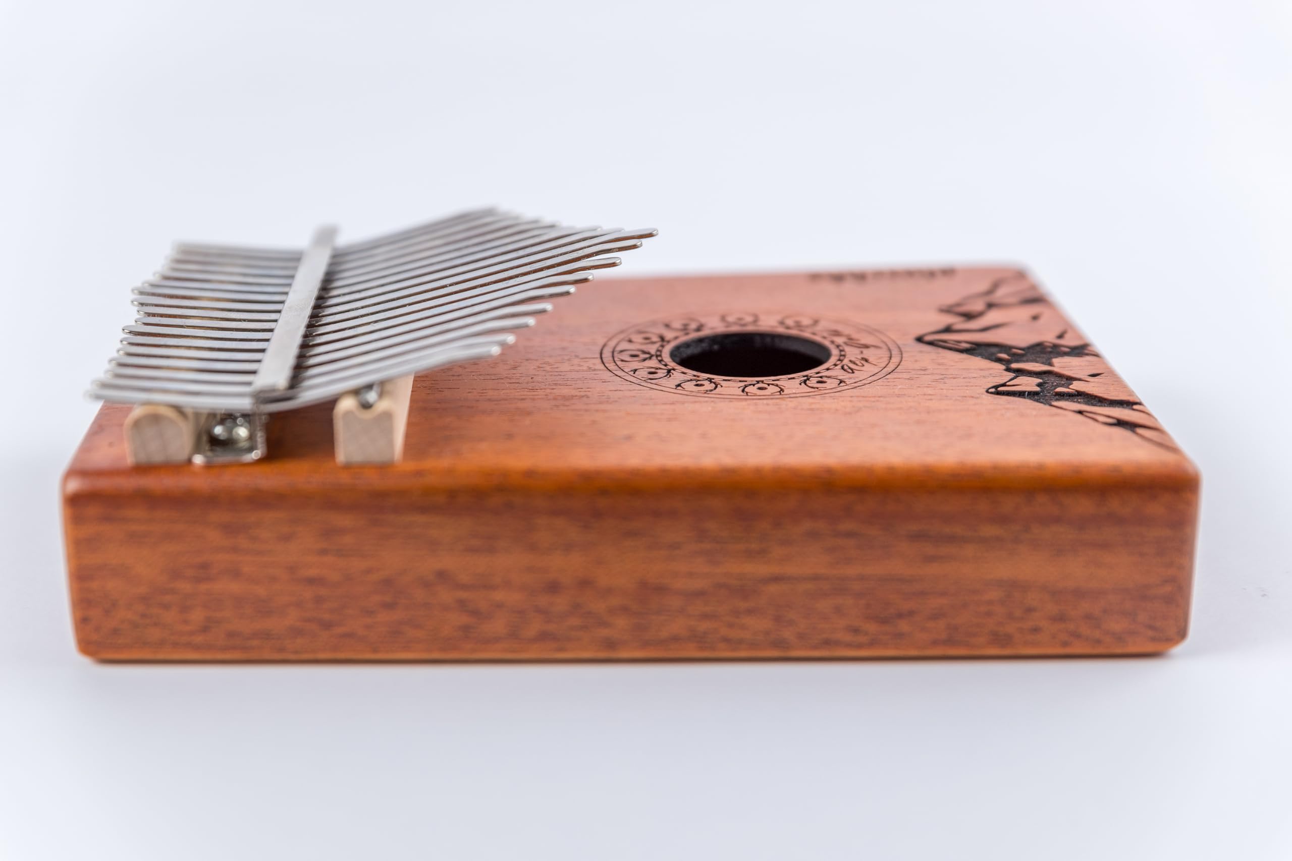 Alp-Gold Kalimba, 17 Keys, Daumenklavier, Finger Piano, Mbira, mit Tasche. Aus Südtirol