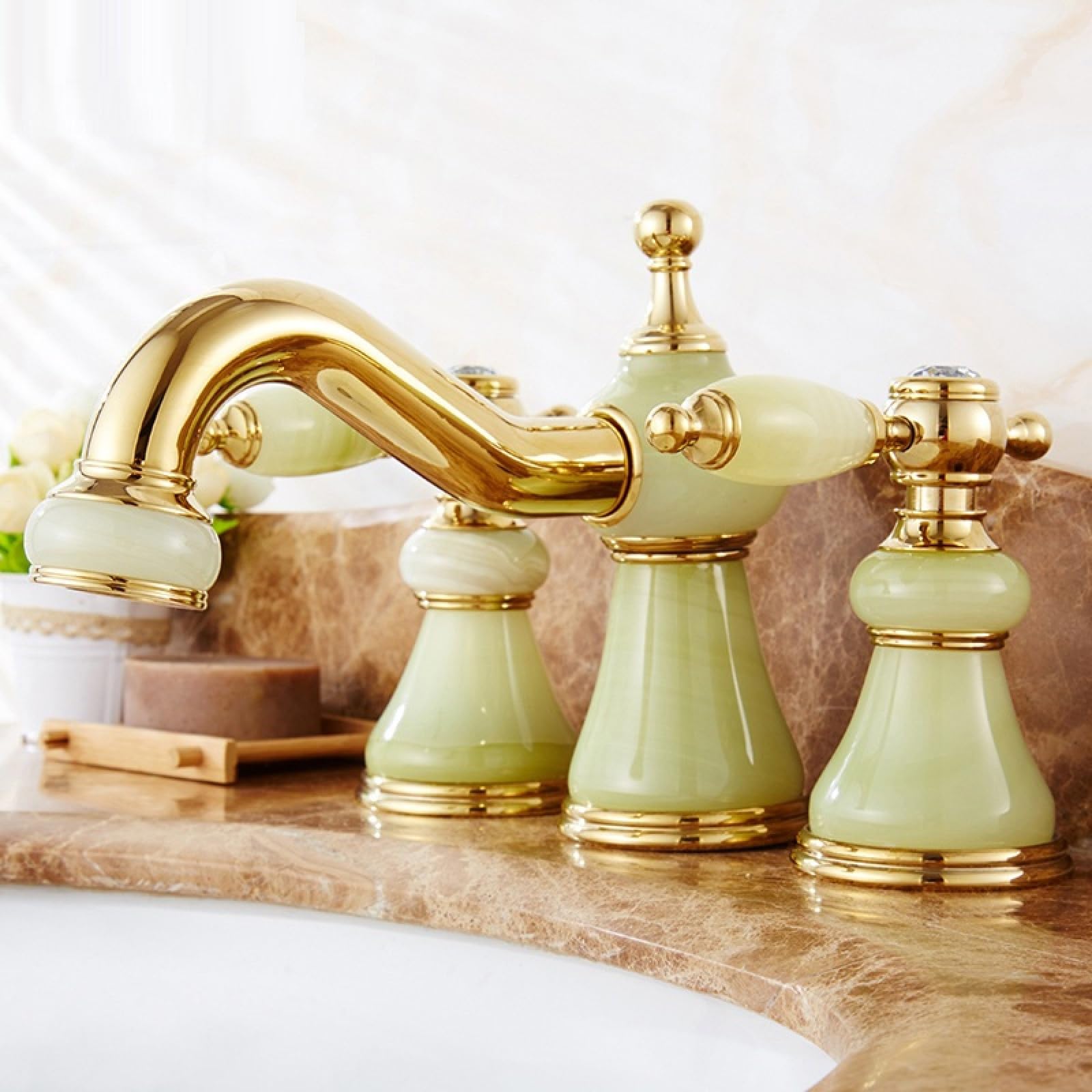 Robinet à trois trous en jade doré et marbre antique pour vasque de luxe
