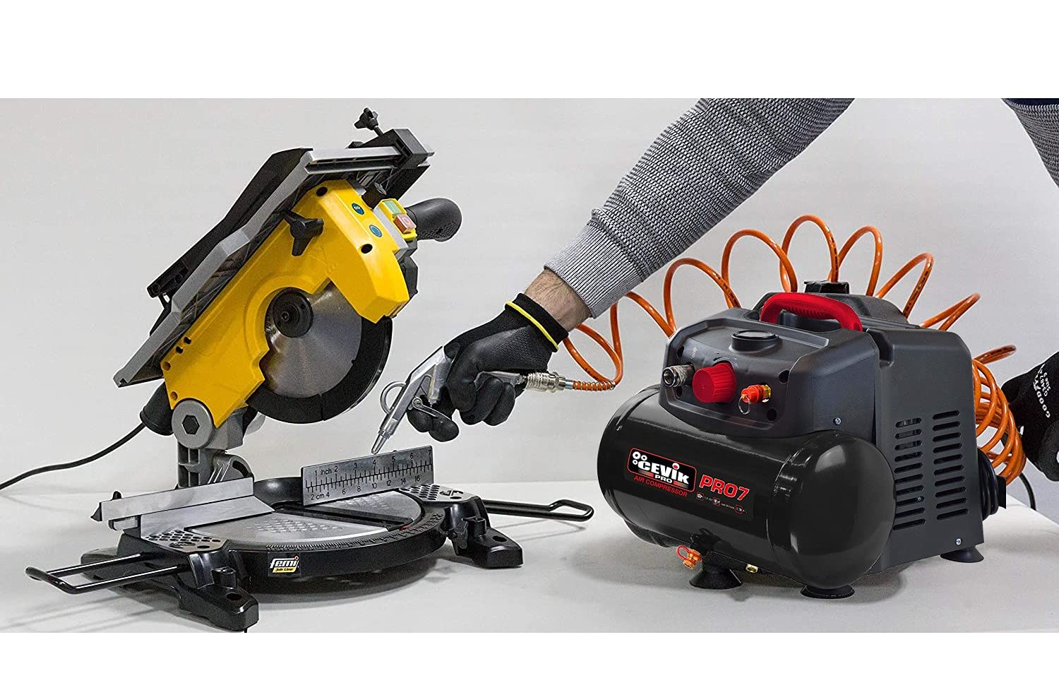 CEVIK PRO - CA-PRO7N - Compressore Aria Portatile Monoblocco - 75 dB - 6L - 1.5HP - Max 8 Bar - 160 l/min - Senza Olio - Compatto e Portatile - Compressore Pittura e Aria Compressa