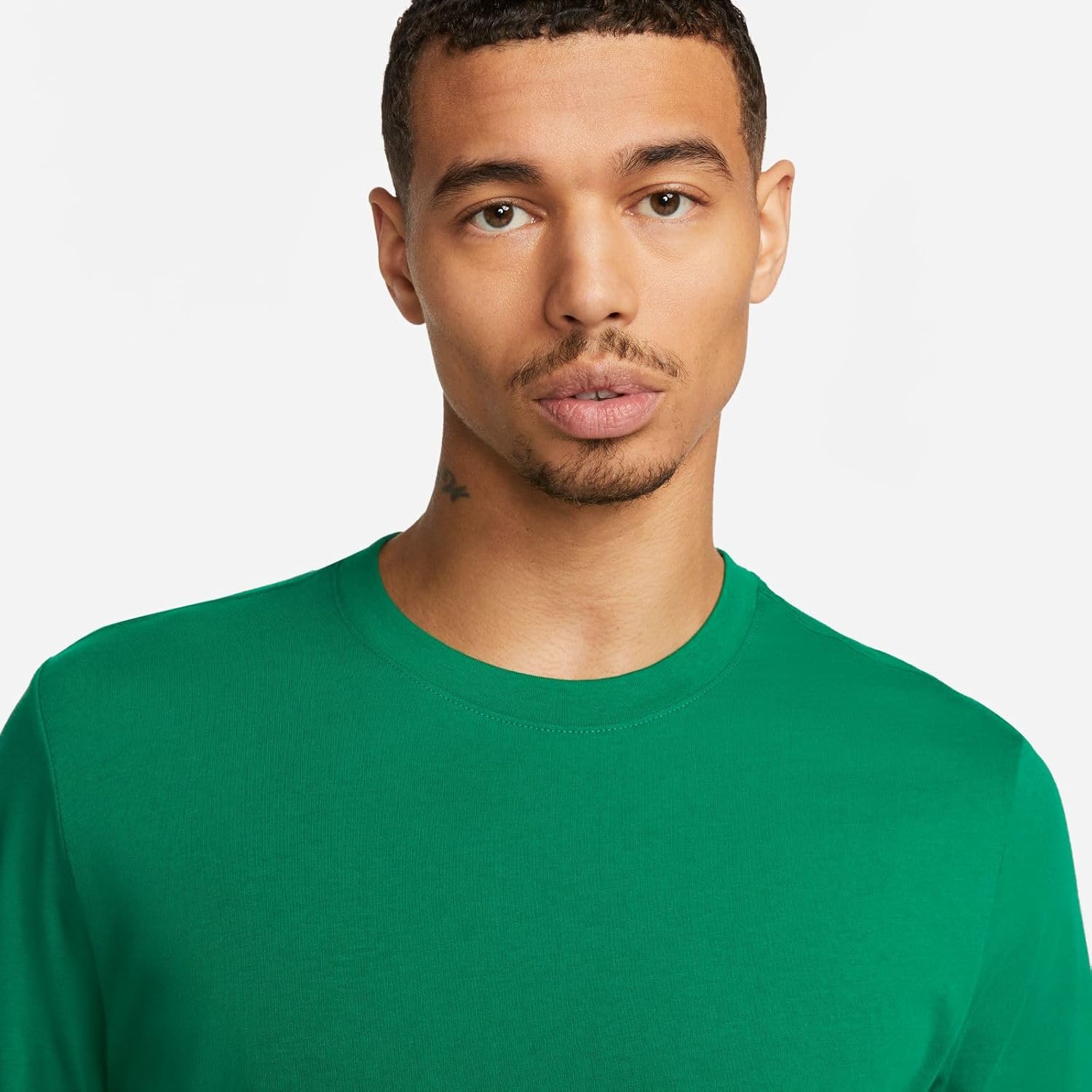 Nike Women's Md Runner 2 Low-Top Sneakers