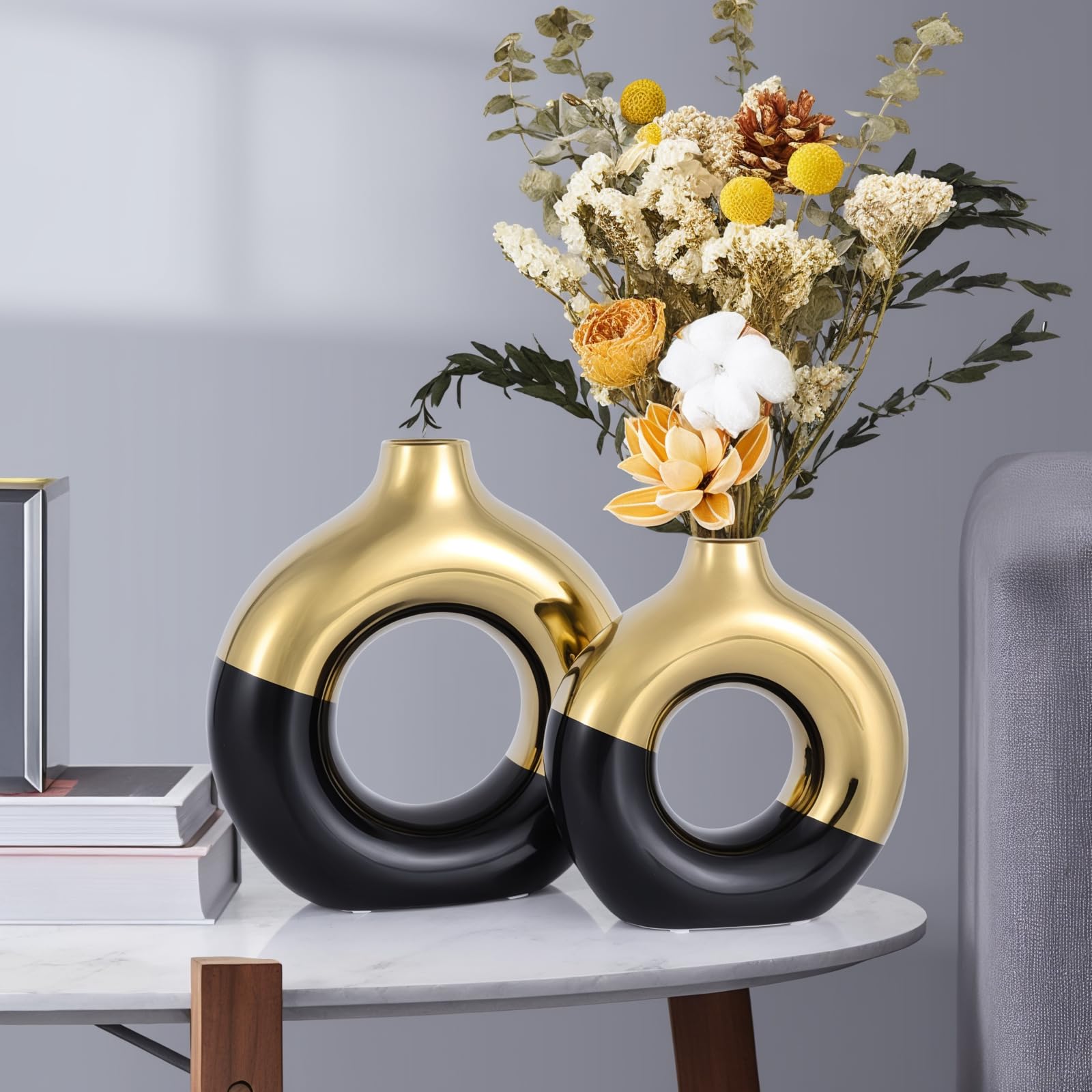 Amazon.co.jp: 黒と金の円の花瓶穴付き、セラミックゴールド花瓶ホーム