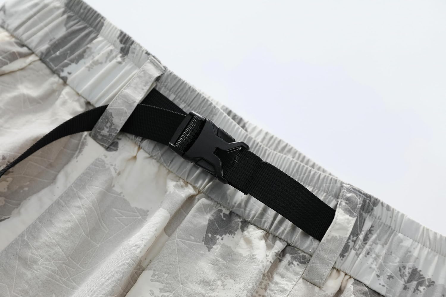 Men's Summer Camouflage Hiking Shorts Outdoor Multi-Pocket Elastic Waistband Quick Dry Shorts