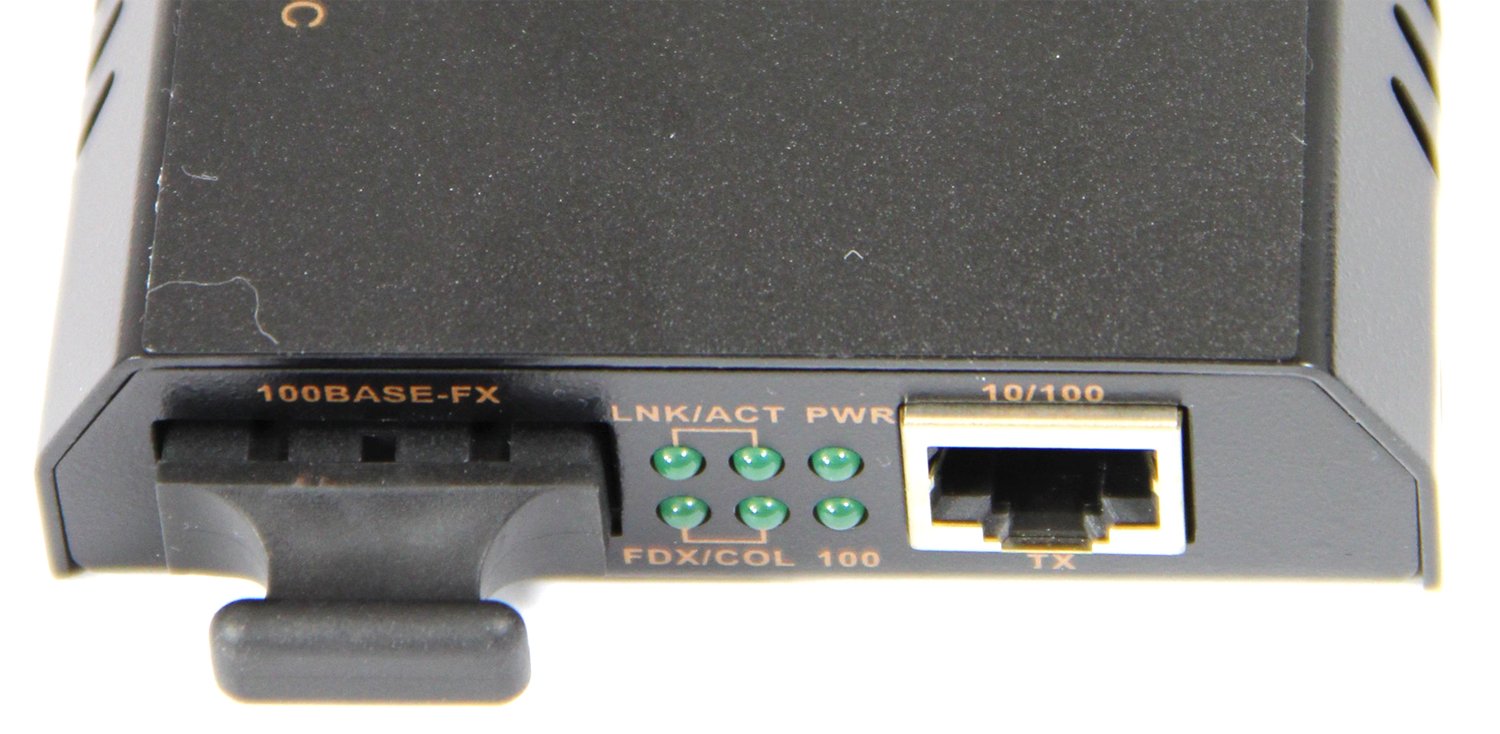 未使用 Panasonic Media Converter 100FX 100tx-to-100fx-sc-fiber-