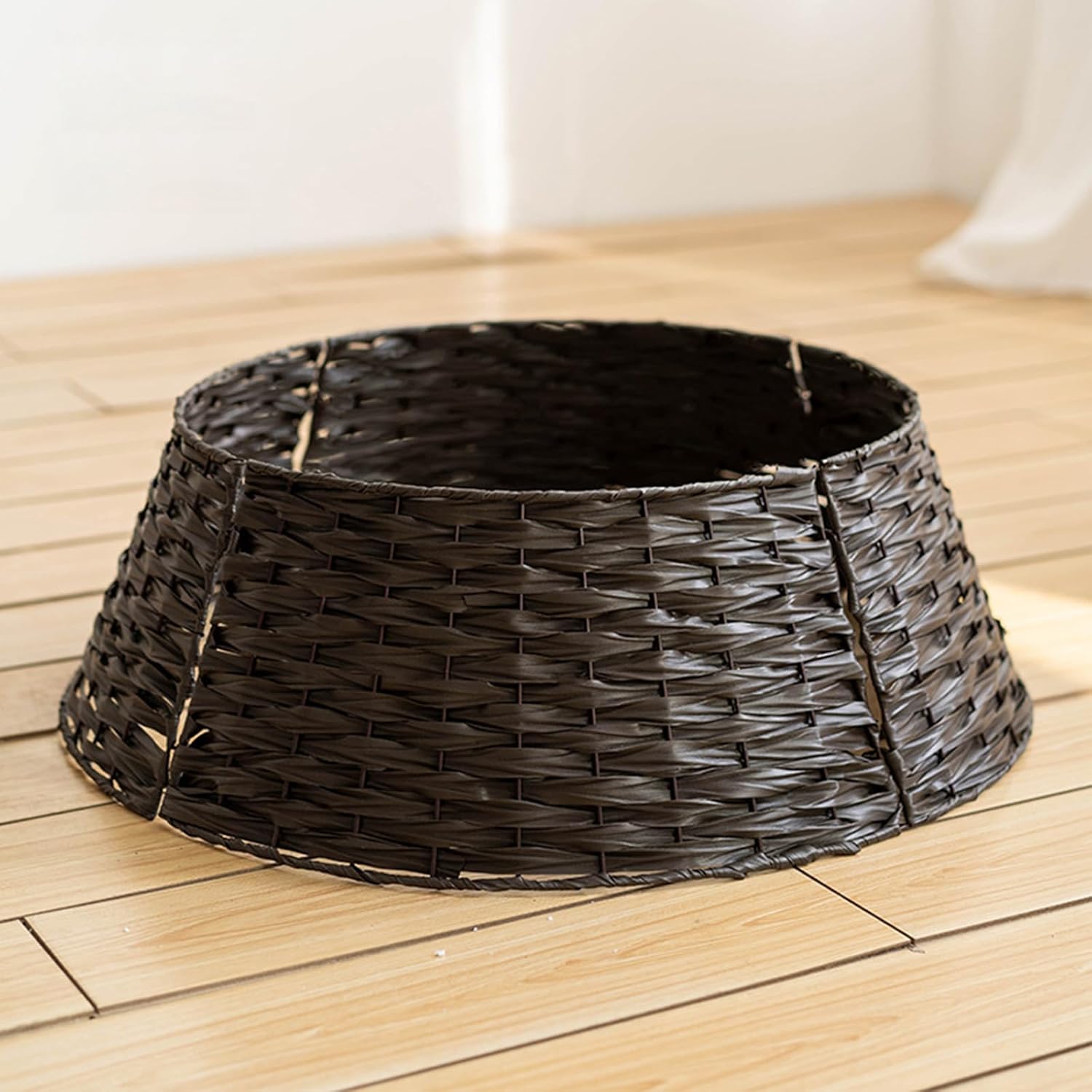 Christmas Tree Collar Skirt,Handmade Artificial Rattan Wicker Christmas Stand Wicker Xmas Tree Base Basket Cover, Christmas Tree Ring for Holiday Decoration(Coffee/Large)
