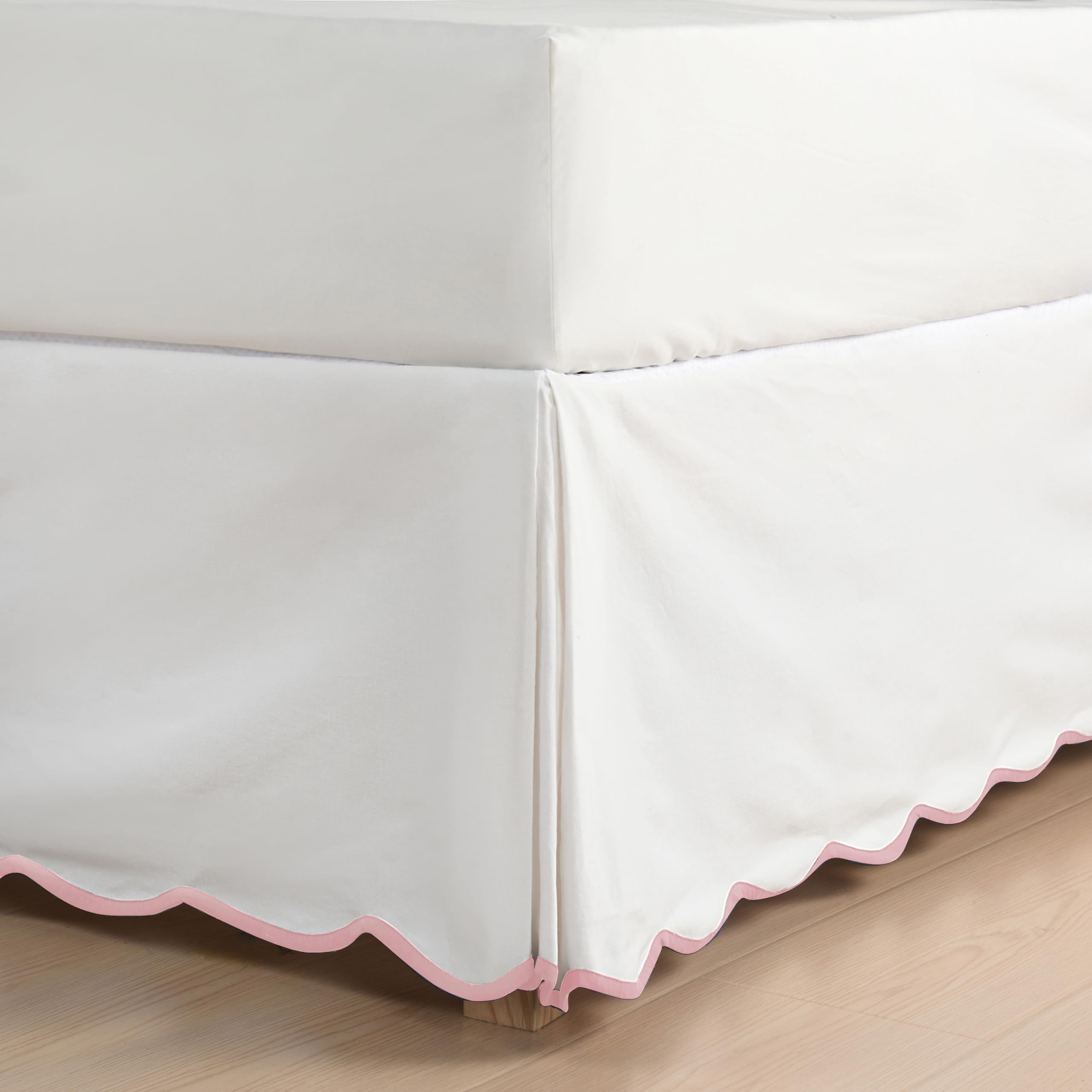 HIG Chic Scallop Edge Bed Skirt
