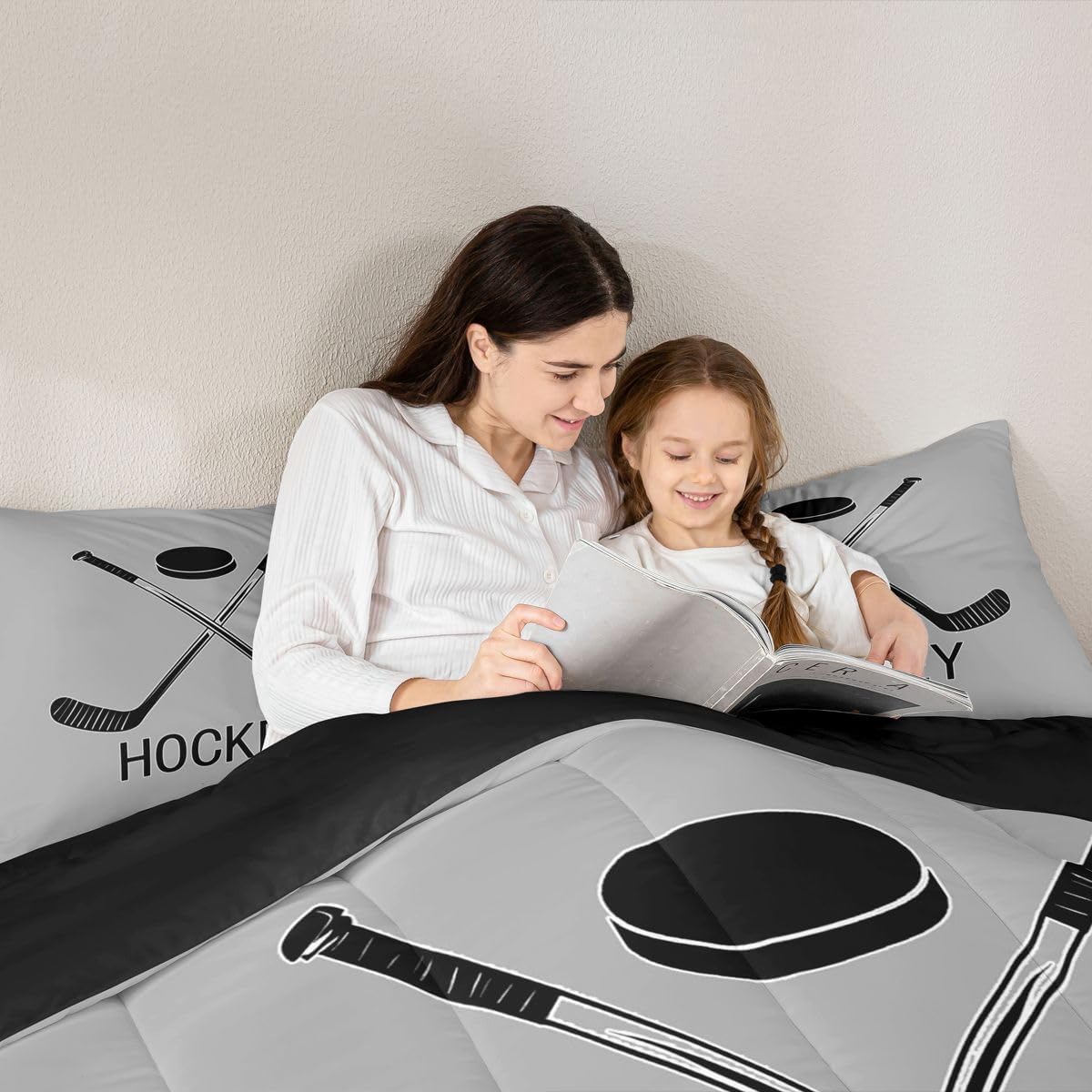 Erosebridal Ice Hockey Queen Bedding Set, Winter Ball Puck Comforter Set Sport Games Down Comforter for Kids Boys Teens Men, Equipments Stick Quilted Duvet Ice Hockey Room Decor, Grey Black
