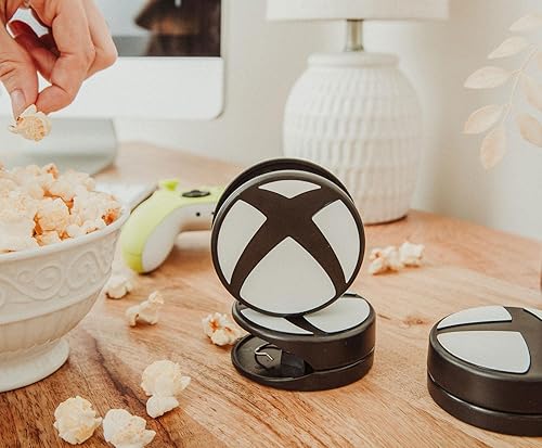 Vista 6 de Xbox Juego de 4 clips de chip resistentes con logotipo, abrazaderas de bolsa de plástico para aperitivos y almacenamiento de alimentos con agarre