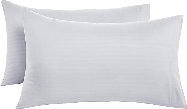 Amazon Basics Deluxe Microfiber pillow case(s)  50 x 80 cm x 2, Bright White