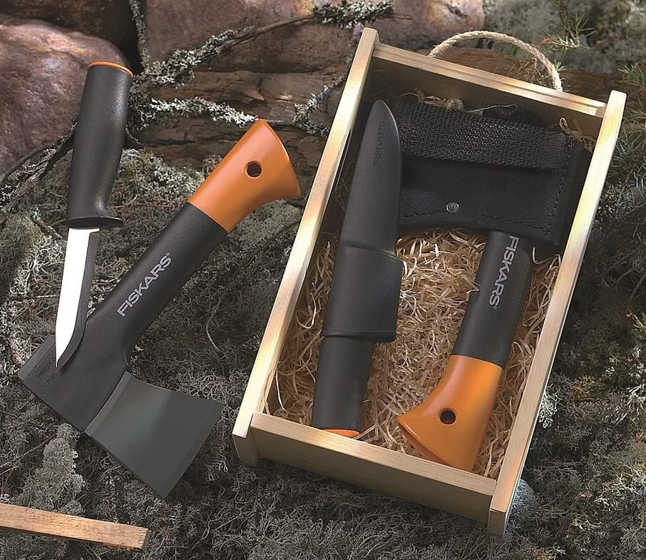 Fiskars, Siekiera uniwersalna: Osłona ostrza i zabezpieczenie transportowe w zestawie, Długość: 35,5 cm, X7-XS, 640 g; Ostrzałka do siekier i noży, Xsharp; Nóż uniwersalny: z pokrowcem, K40,