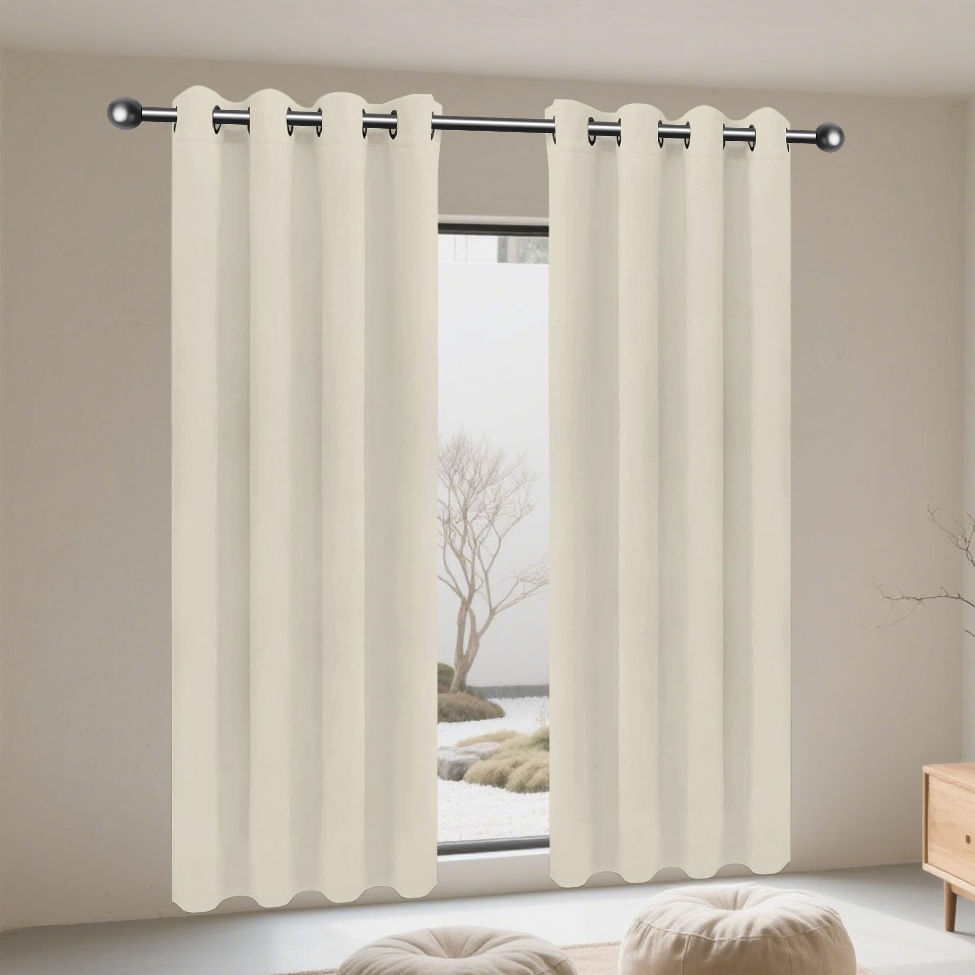 Rideaux occultants thermiques en tissu doux et léger beige haut de gamme