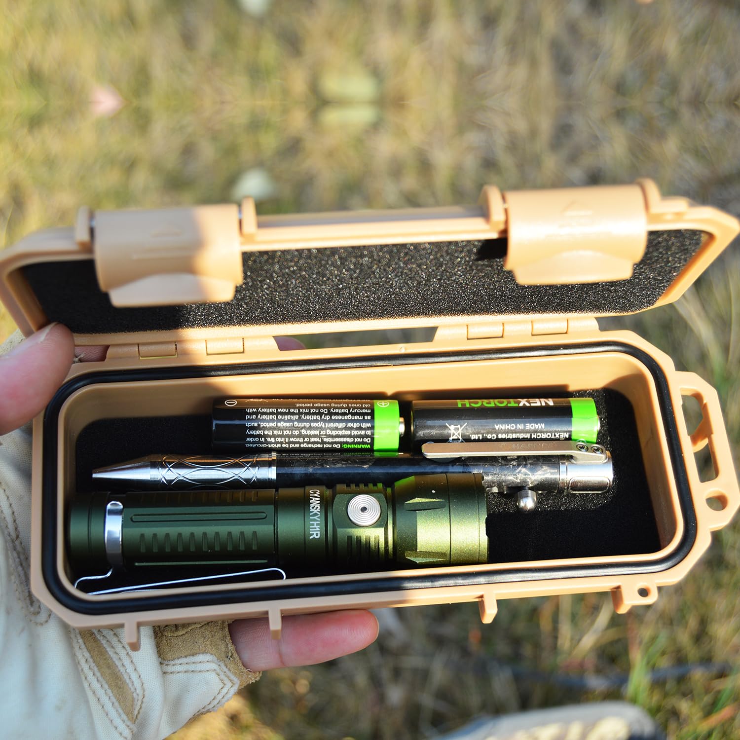 Harnds Wodoodporne Pudełko do Przechowywania z Gąbką Odporną na Wstrząsy i Strukturą Uszczelniającą Wild Survival Dry Box do żeglarstwa i Sportów Wodnych (Ciepły Piasek, 17.6cm x 8cm x 4cm)