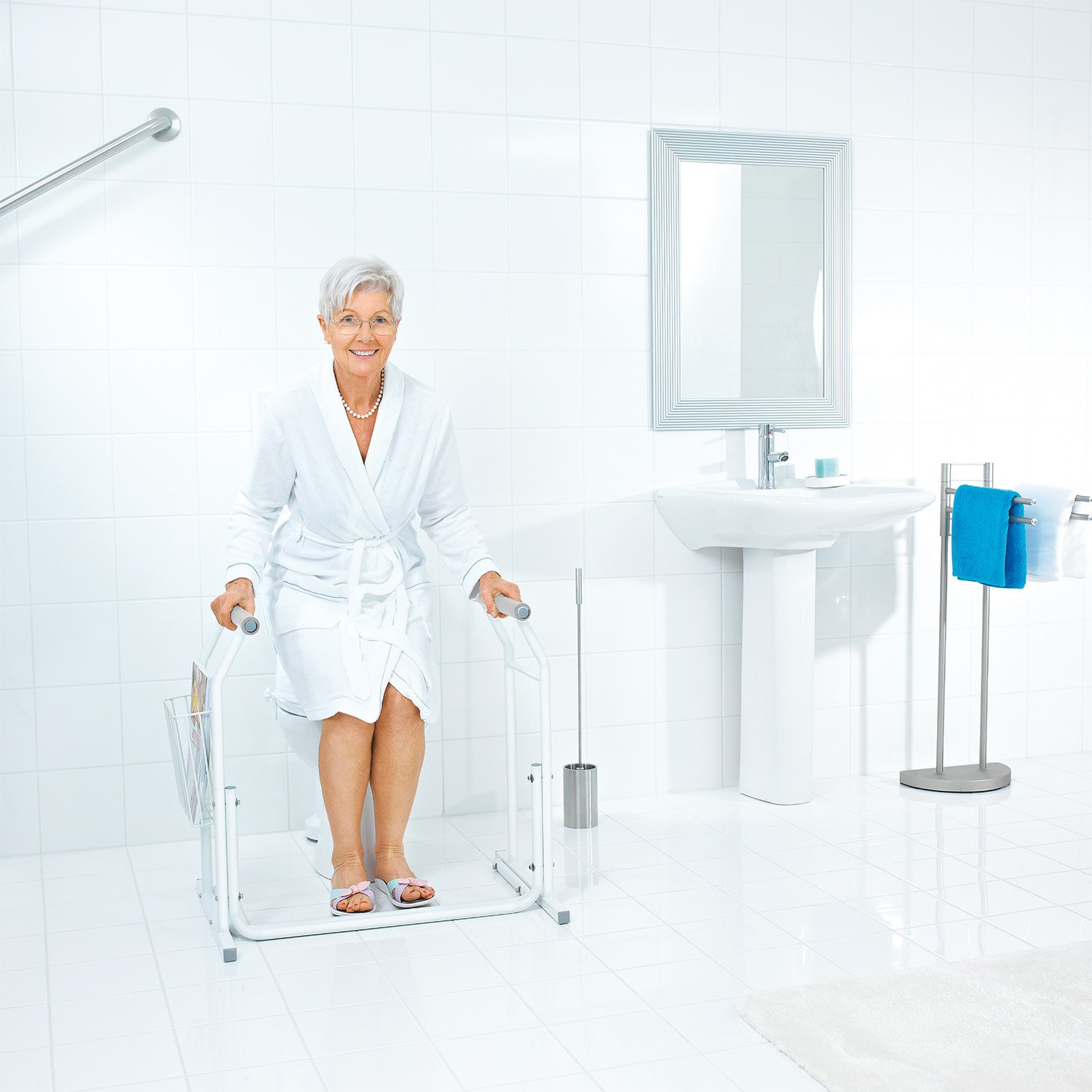 Ridder A0110101 - Apoyo portátil para el baño, con Bandeja de almacenaje, Color Blanco