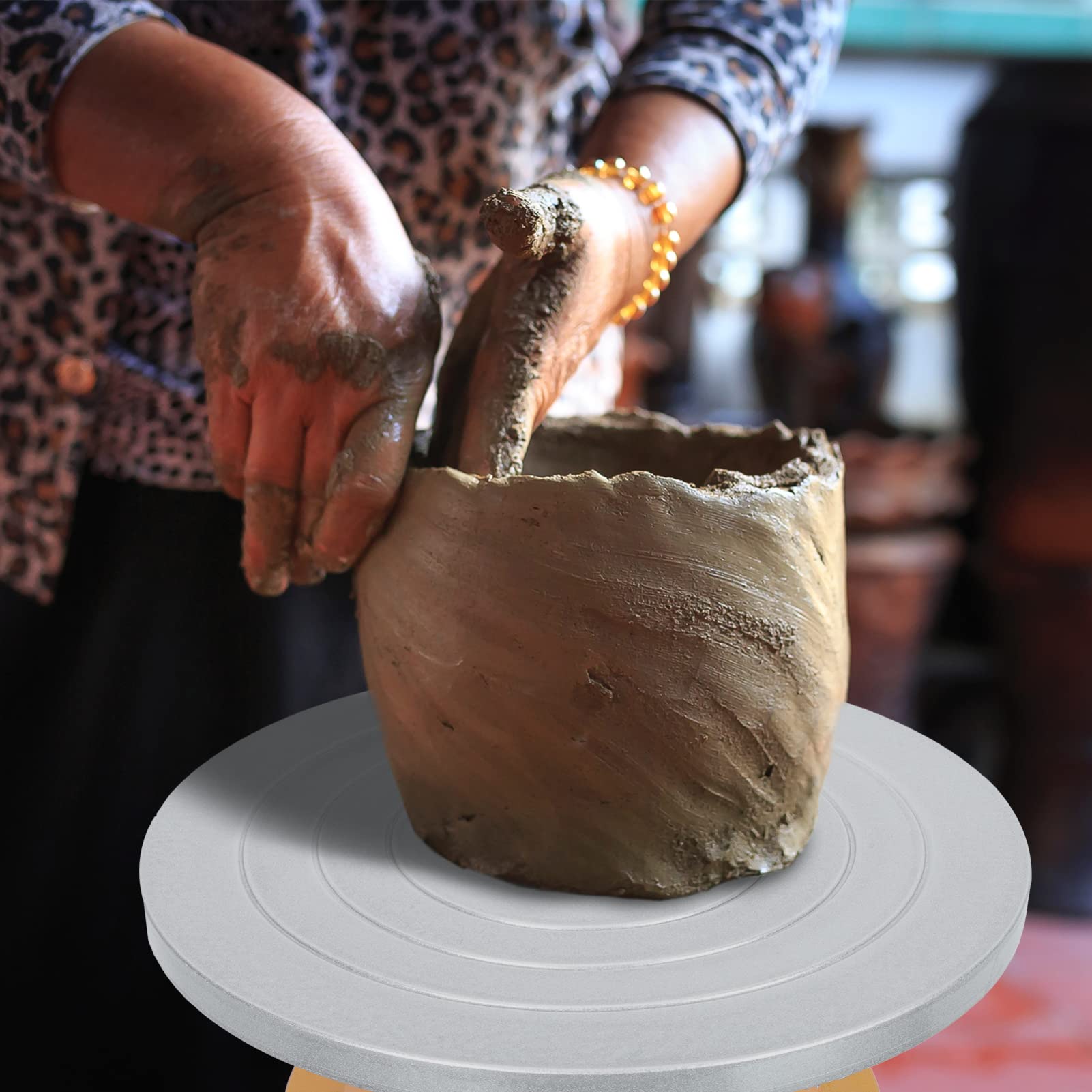 Obrotowy metalowy gramofon do ciasta do rzeźbienia opasek i gliny artystyczne narzędzie do rzeźbienia ze stali z plastikową podstawą, ręczne koło do rzeźbienia gliny dla artystów