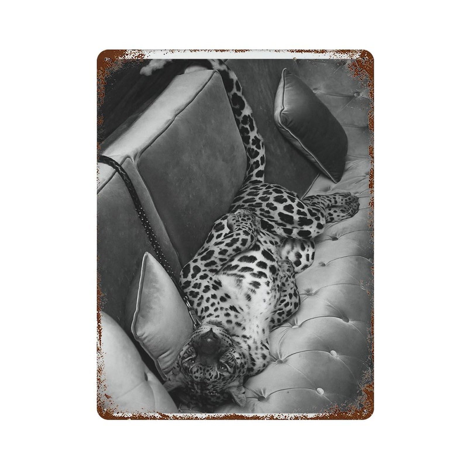 xiaoxiaoshen Panther on The Sofa Print Wall Decor Art Metal Tin Poster Modern Home Decor Art Home Bar Shop Decorations Vintage Sign 40x30cm
