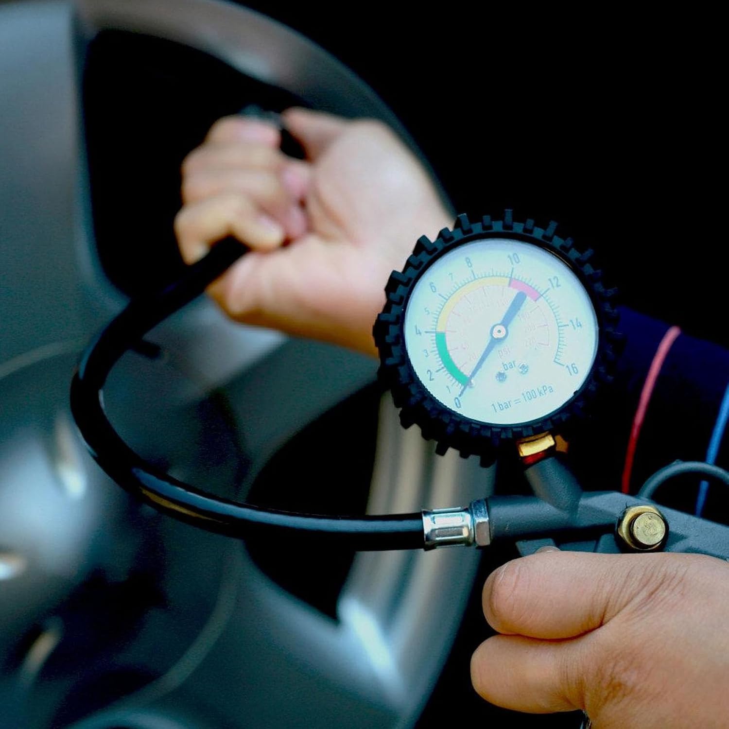 M11 Thread Metal Construction Tire Air Pressure Gauge 220Psi for Bike Motorcycles Car Trucks Tires Water Oil Pressure Tester