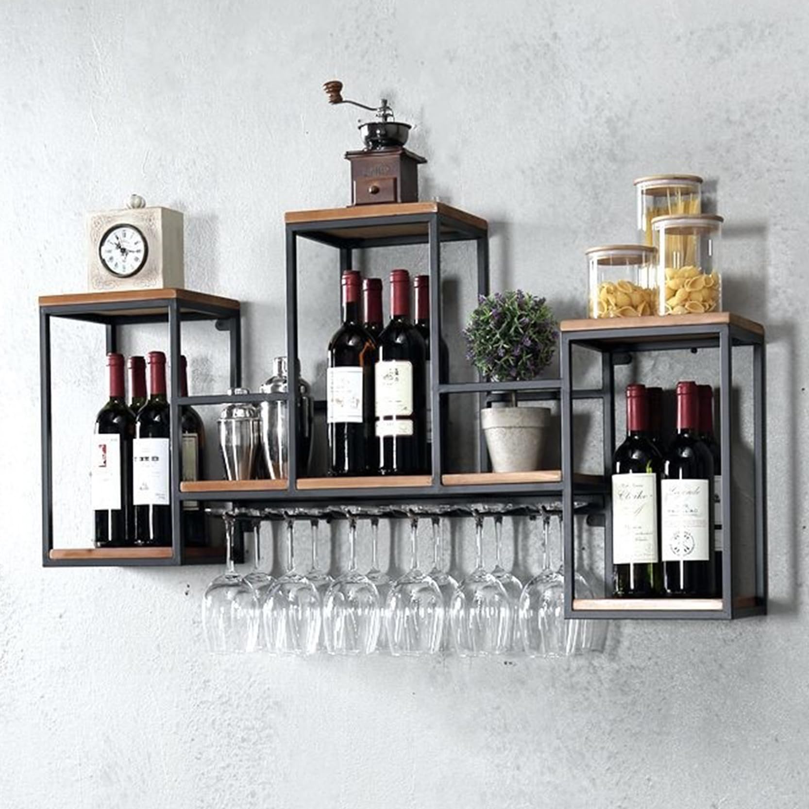 Support mural pour bouteilles et verres à pied : la solution pour ranger sans encombrer