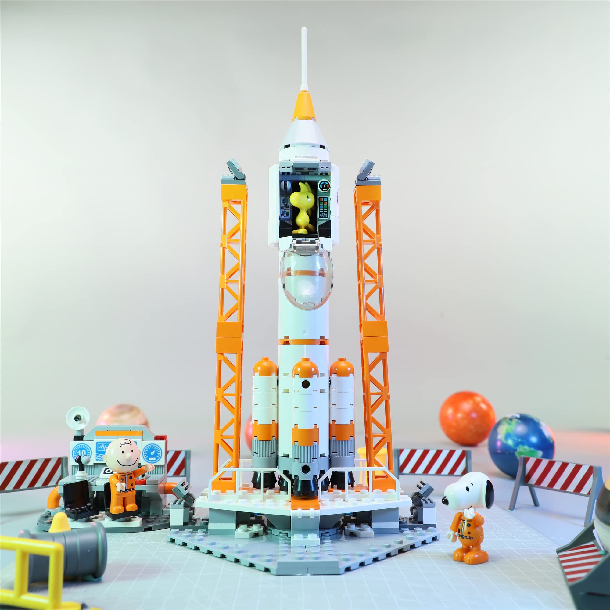 Amazon.co.jp: Snoopy Building Toy : Toys & Games