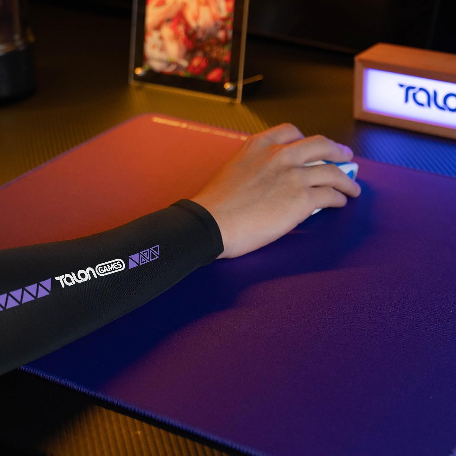 TALONGAMES GT ARM SLEEVE Esports Seamless Heat Press Technology Enhances Focus reduces Fatigue and Friction on Mouse Pad