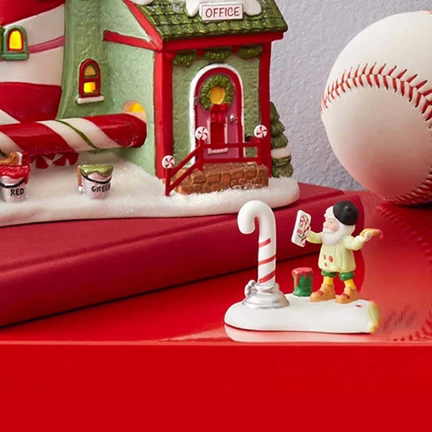 North Pole Series Department 56 Puttin' On The Stripes, (Model: 6000623)