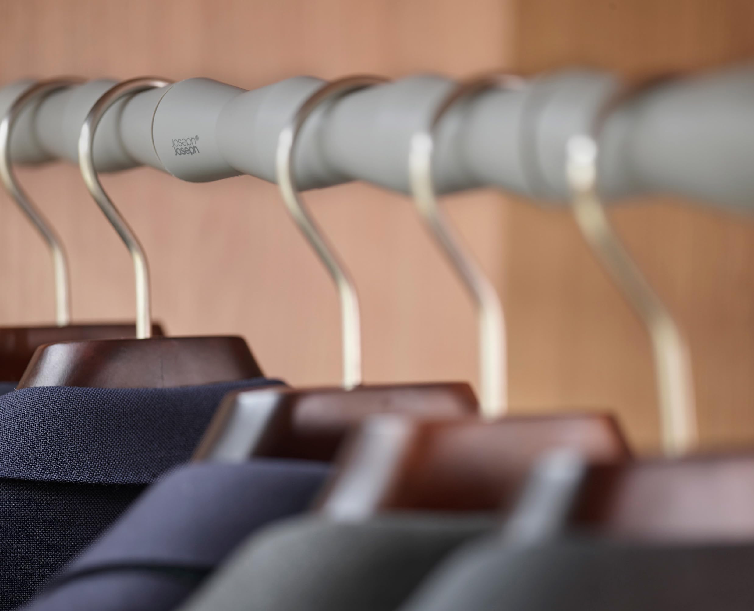 Selbro ® Deurhanger Organizer met 4 Vakken en 6 Zijvakken van Gaas, Beige - Over de Selbro ® Deurhanger Organizer met 4 Vakken en 6 Zijvakken van Gaas, Beige - Over de