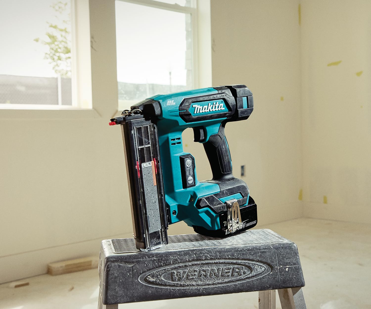 Makita DBN501Z gwoździarka akumulatorowa, 18 V (bez akumulatora, bez ładowarki)