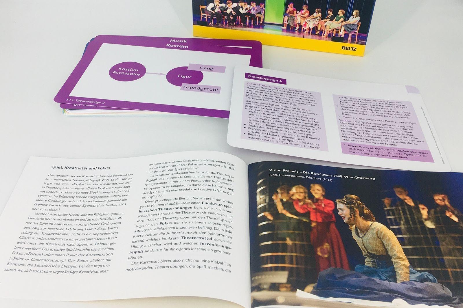 Theaterübungen: Vom Spiel zum partizipativen Inszenieren. 43 Karten mit 80-seitigem Booklet (Kartensets für die pädagogische Praxis)