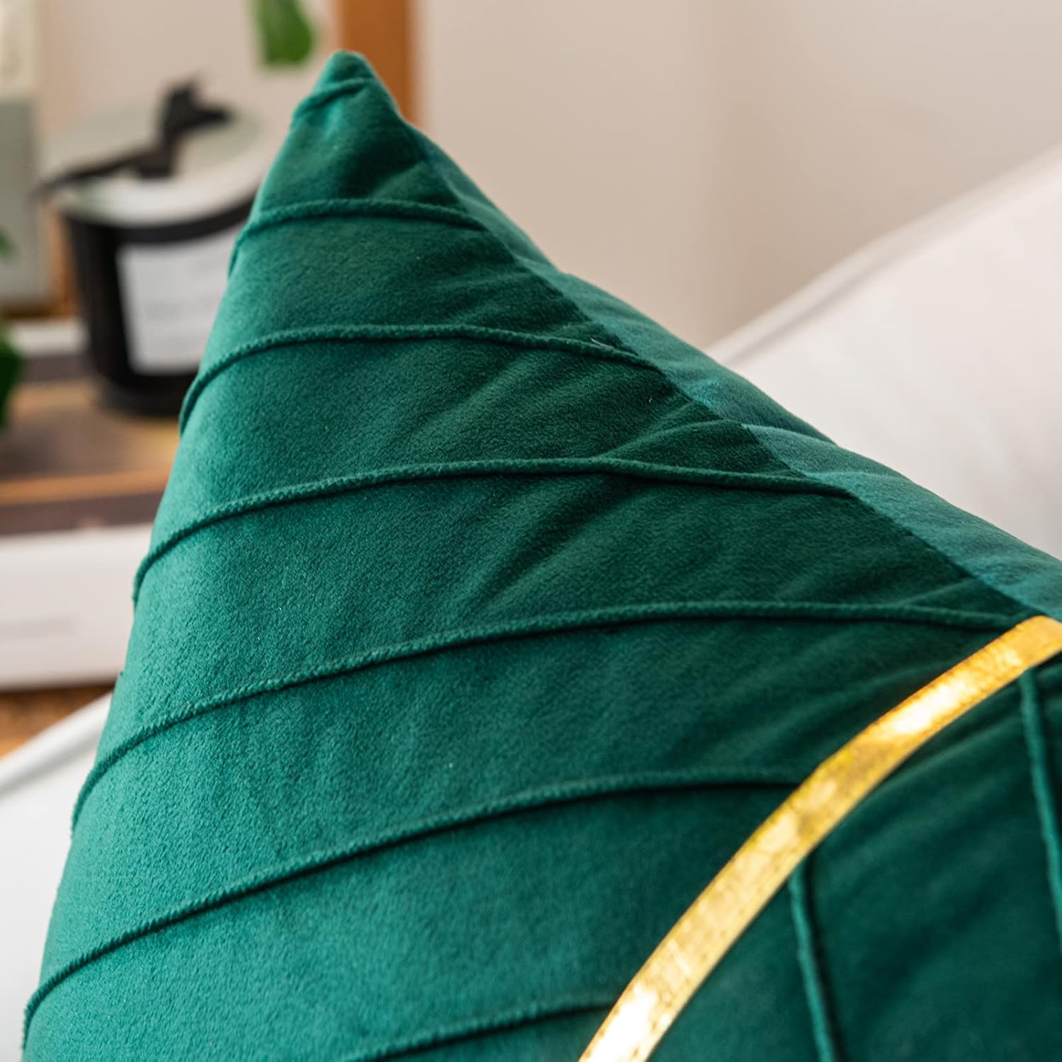 WACOMECO Velvet Throw Pillow Covers, Pack of 2 Soft Gold Decorative Cushion Covers for Couch Sofa Living Room Home Decoration, Emerald Green, 18x18 inch - Image 3