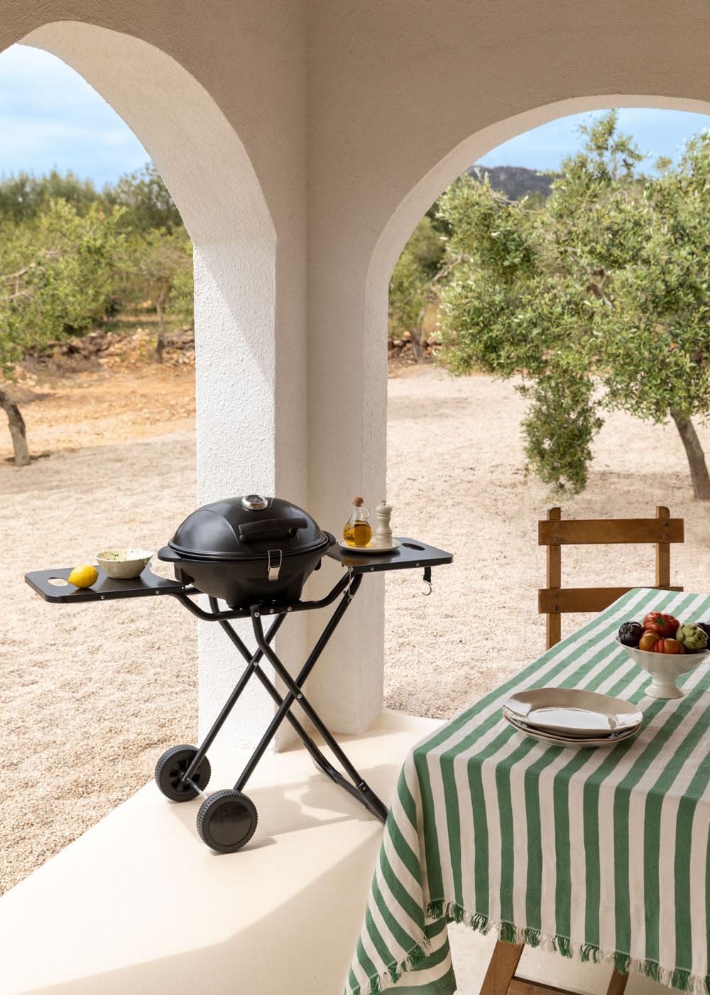CREATE/BBQ SURFACE 2 EN 1 / Barbecue électrique avec corps amovible/Compacte, verticale, polyvalente, grill et plancha, contrôle de la température, 5 niveaux réglables, antiadhésif, 2000W