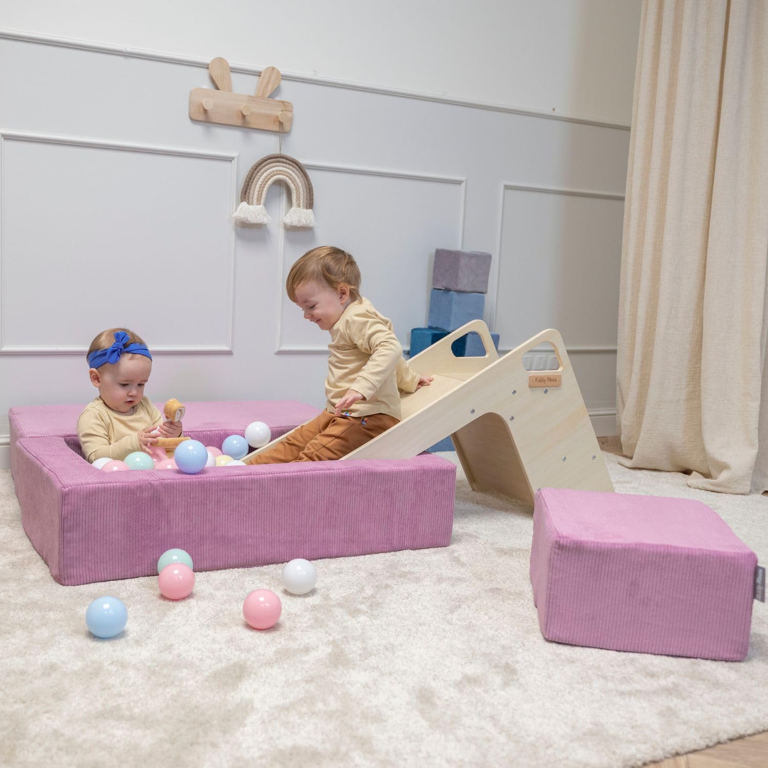 KiddyMoon Set Aus Zwei Weichen Kinderpuffen Für Kinder Leichte Und Vielseitige Sitzkissen Gerippter Stoff Abnehmbarer Bezug Perfekt Für Spielen Und Entspannen, Dunkelbeige